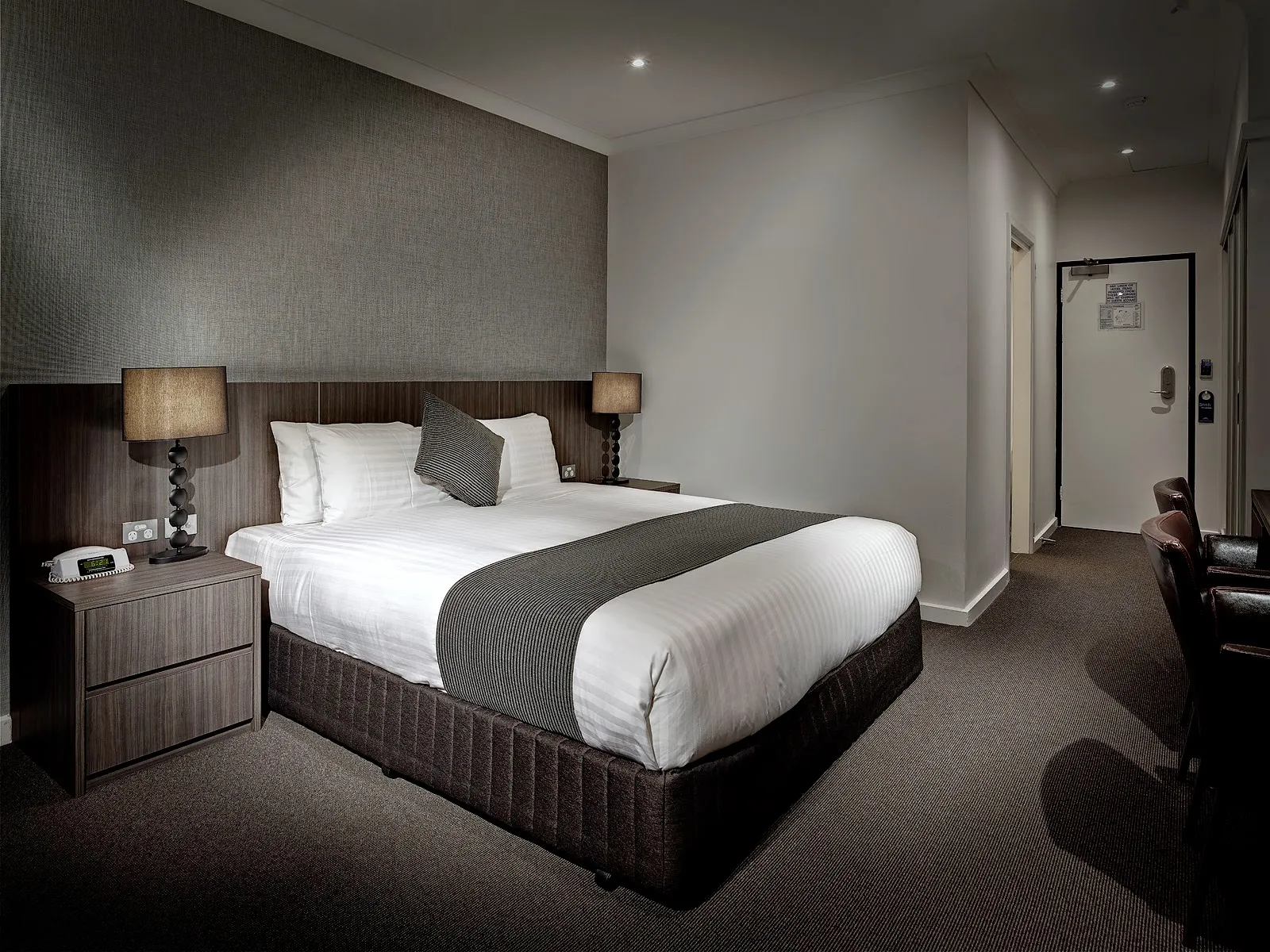 Lakes Resort Hotel - Image 2