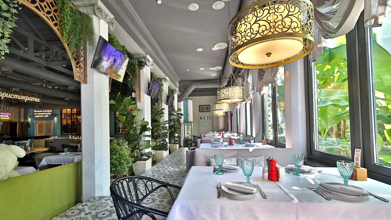 Semeynyy Restoran Fedina Dacha