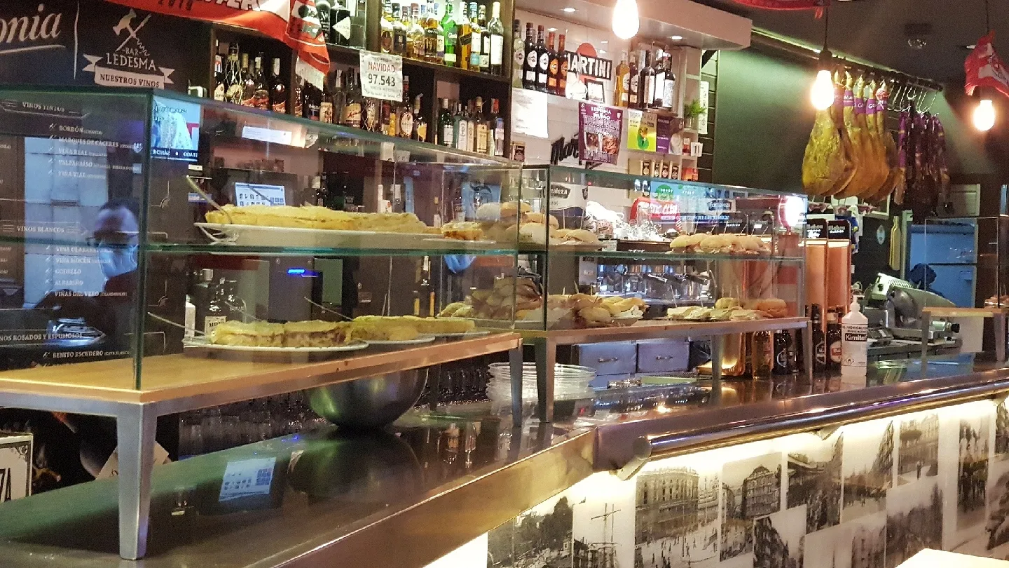 Ledesma taberna - Image 4