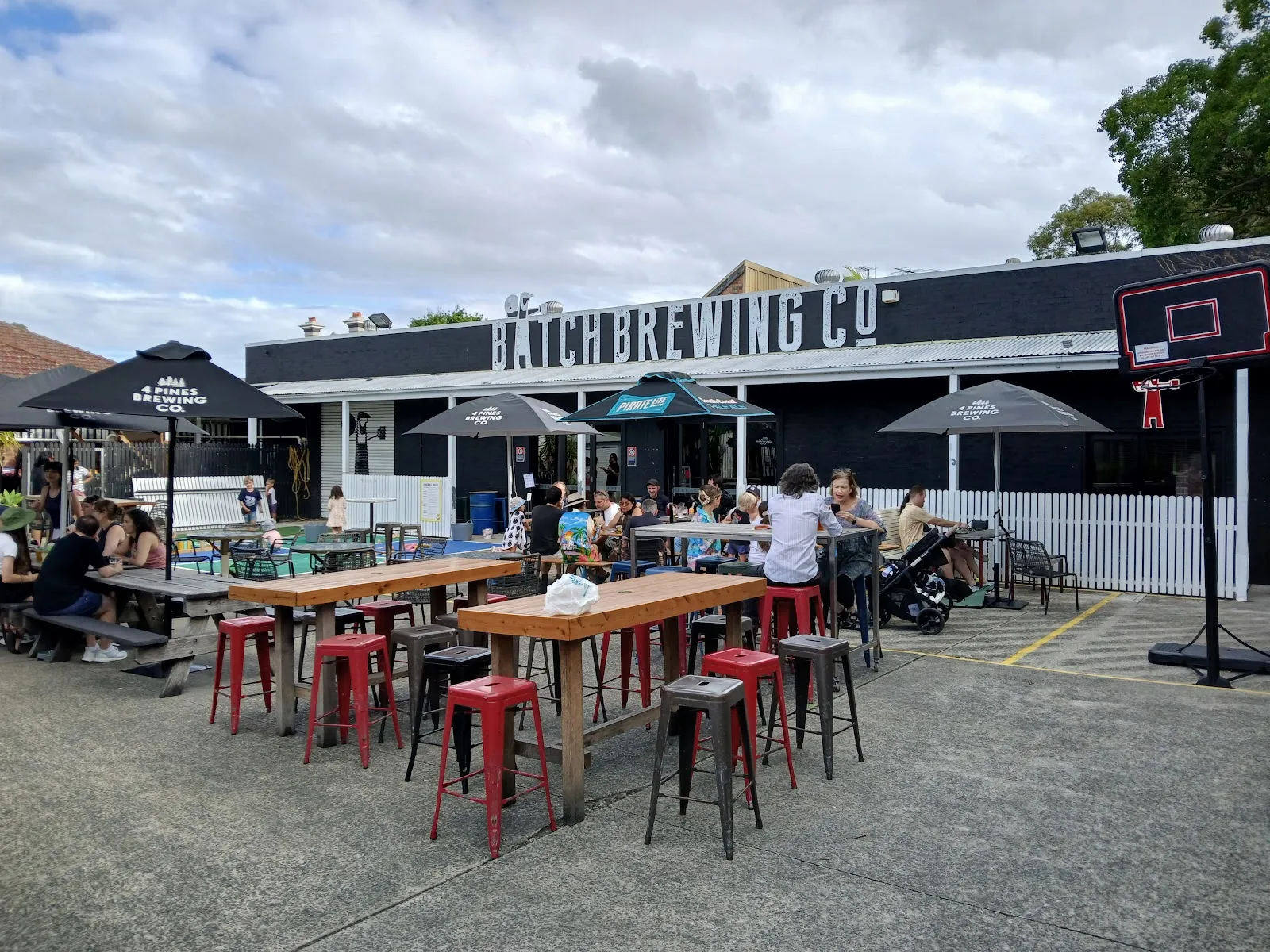 Public House Petersham - Image 2