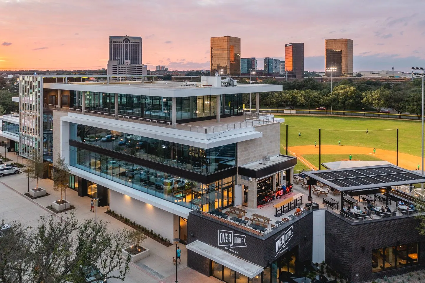 Over Under Sports Bar - The Village Dallas - Image 3