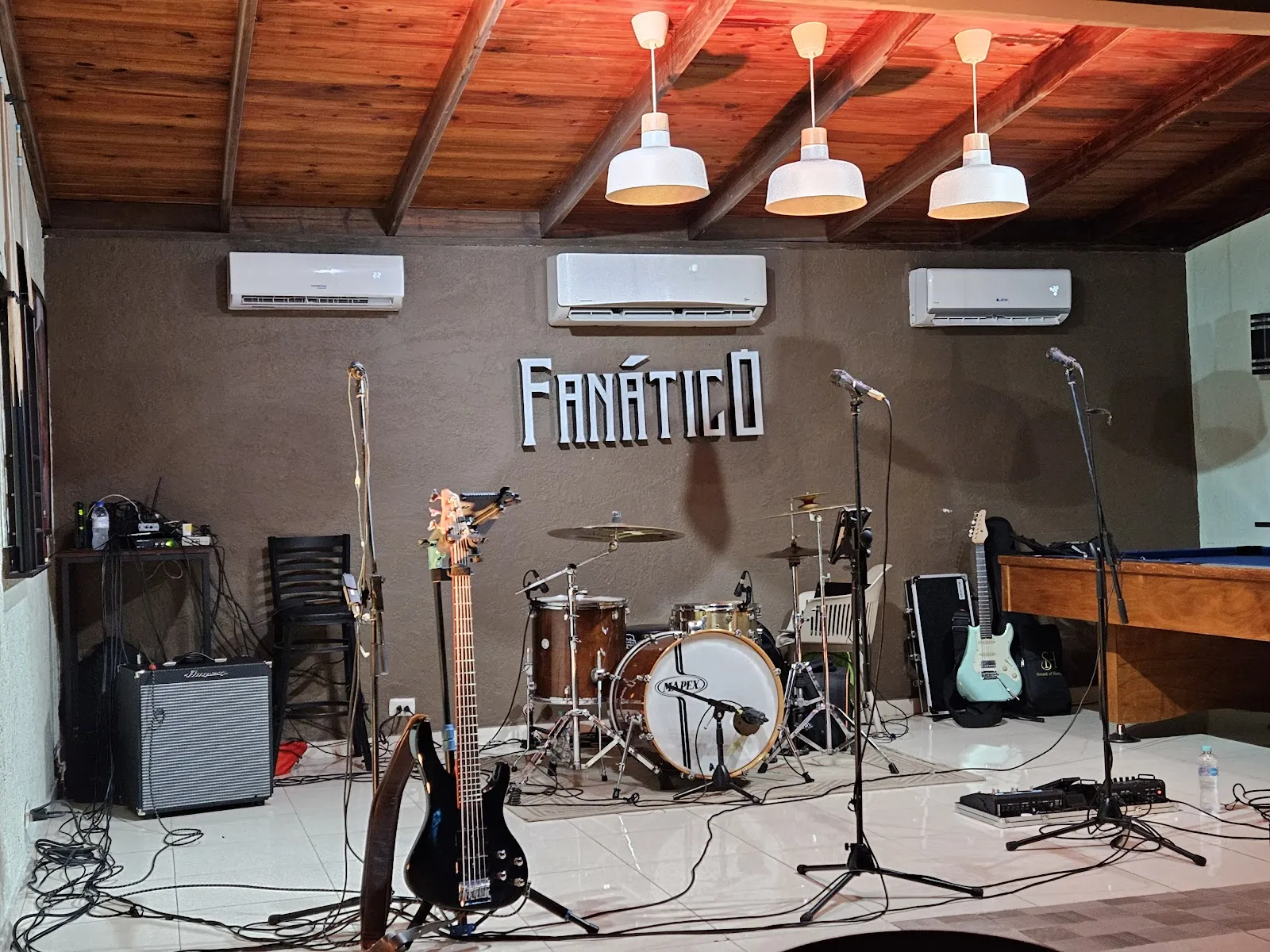 Fanático Sport Bar - Image 4