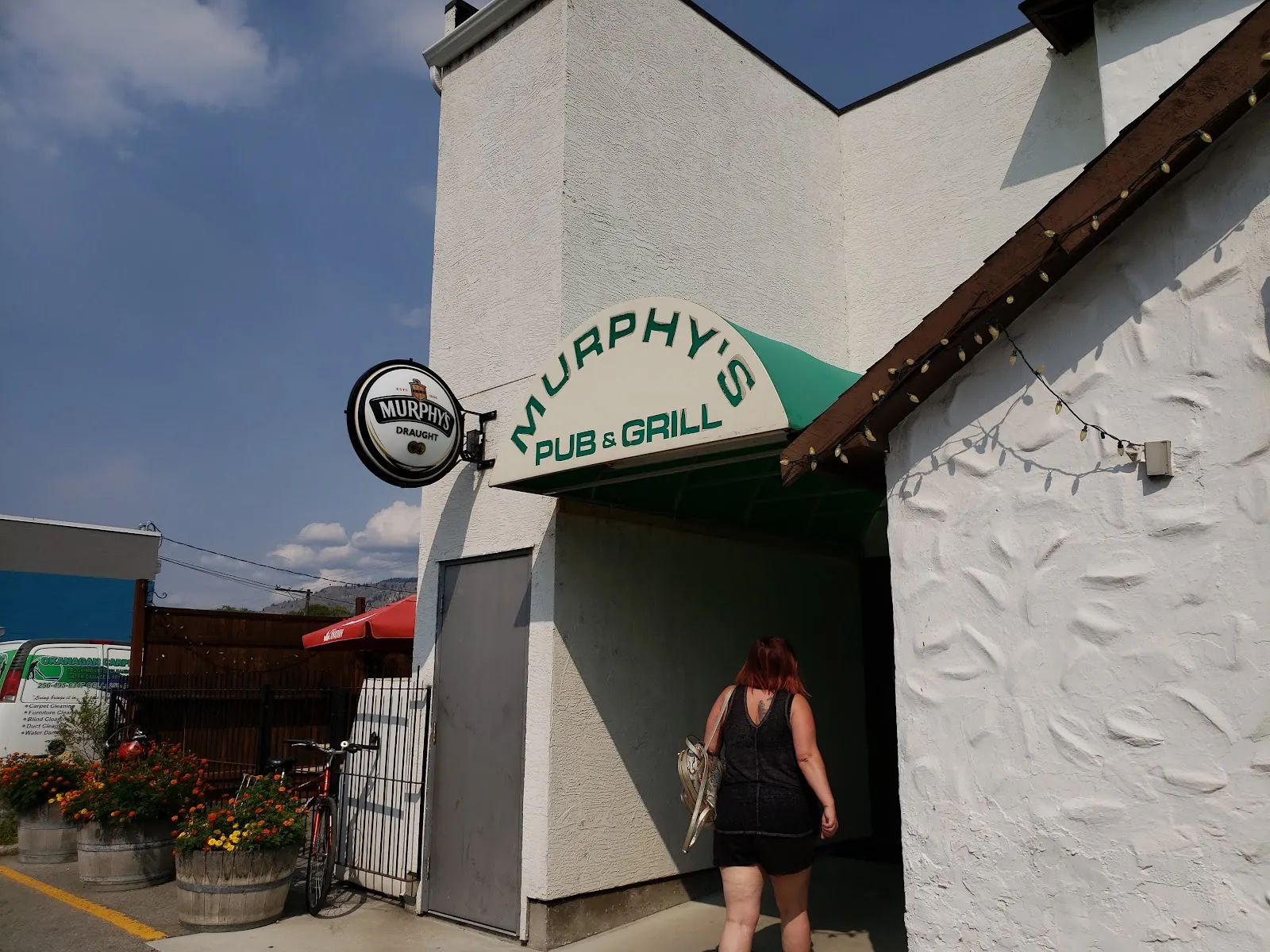 Murphy's Irish Sports Bar & Grill logo