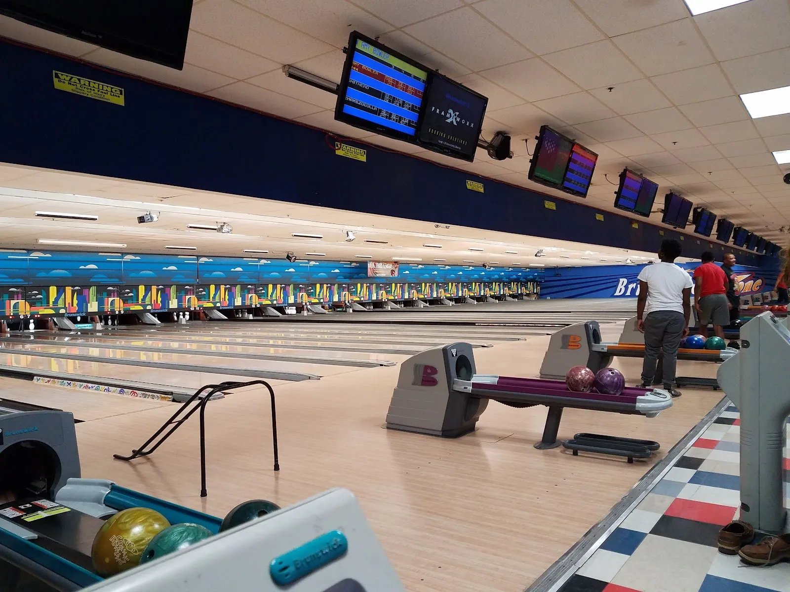 Bowlero Waukegan - Image 3