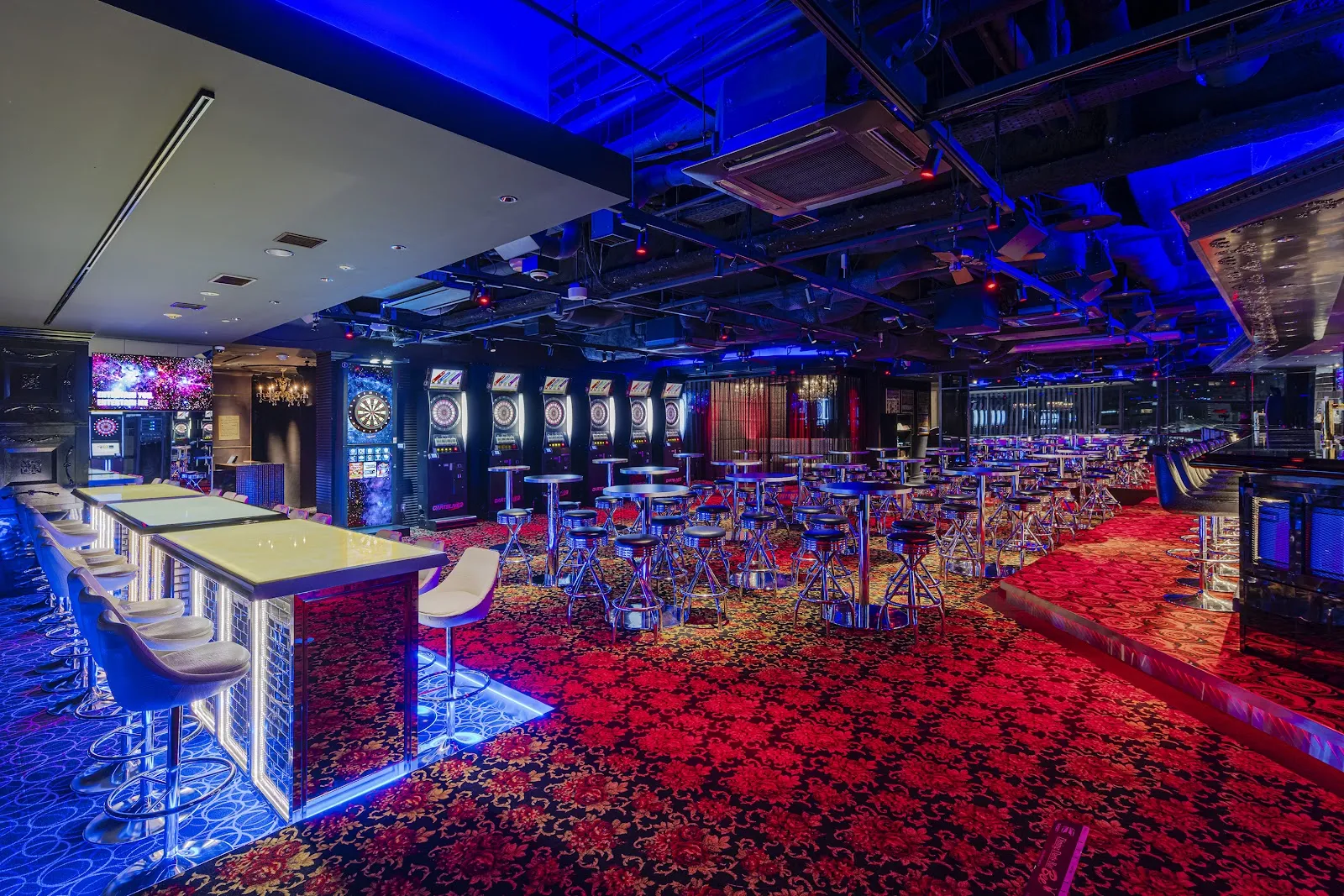 Dining Darts Bar Bee Bee Yurakucho - Image 3