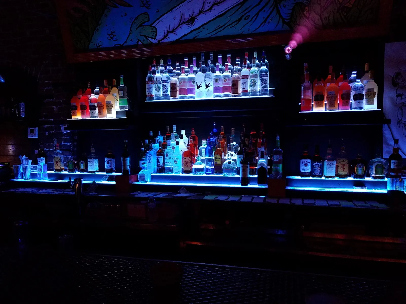 Independent Bar - Image 2