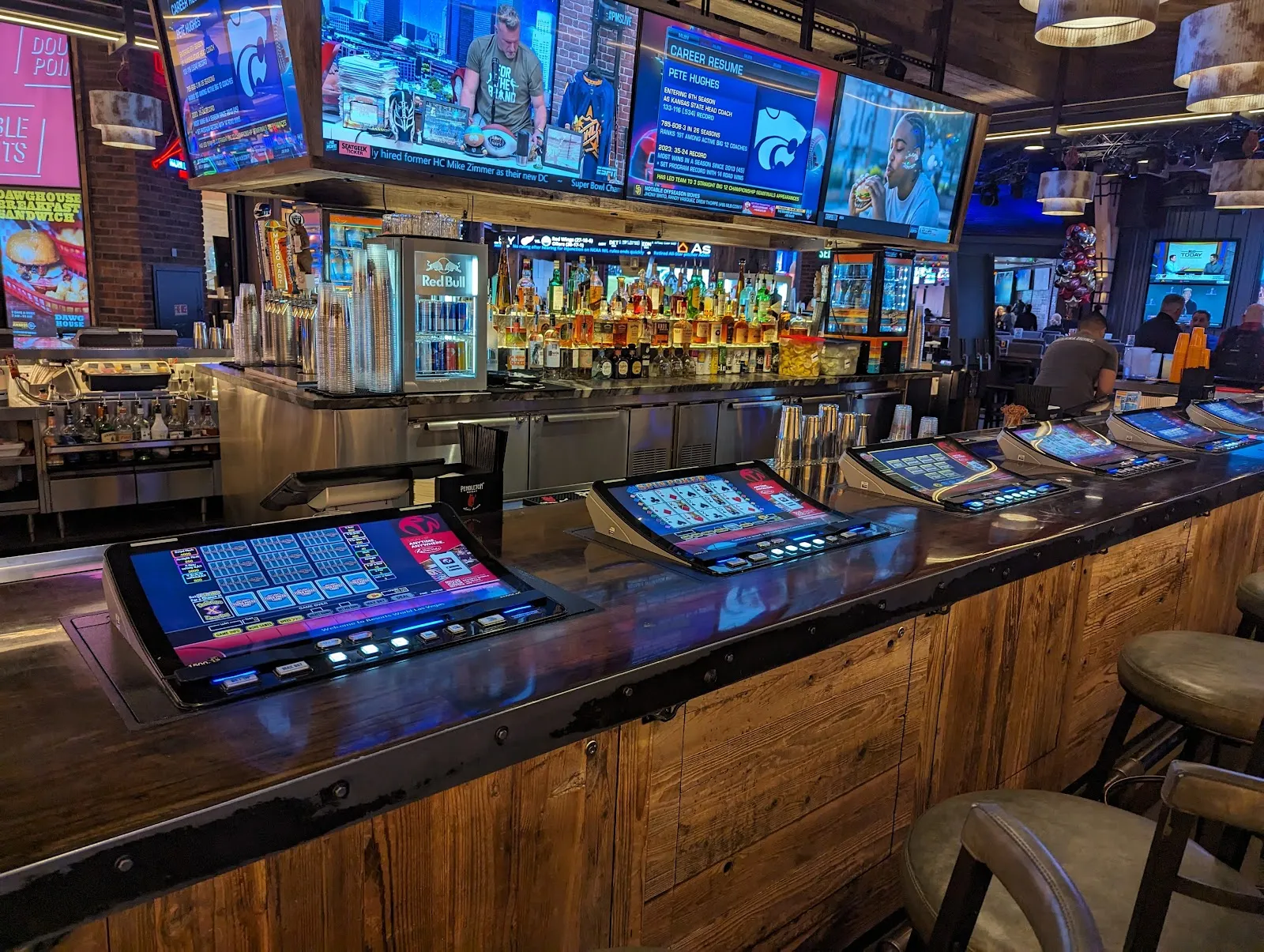 Dawg House Saloon - Image 2