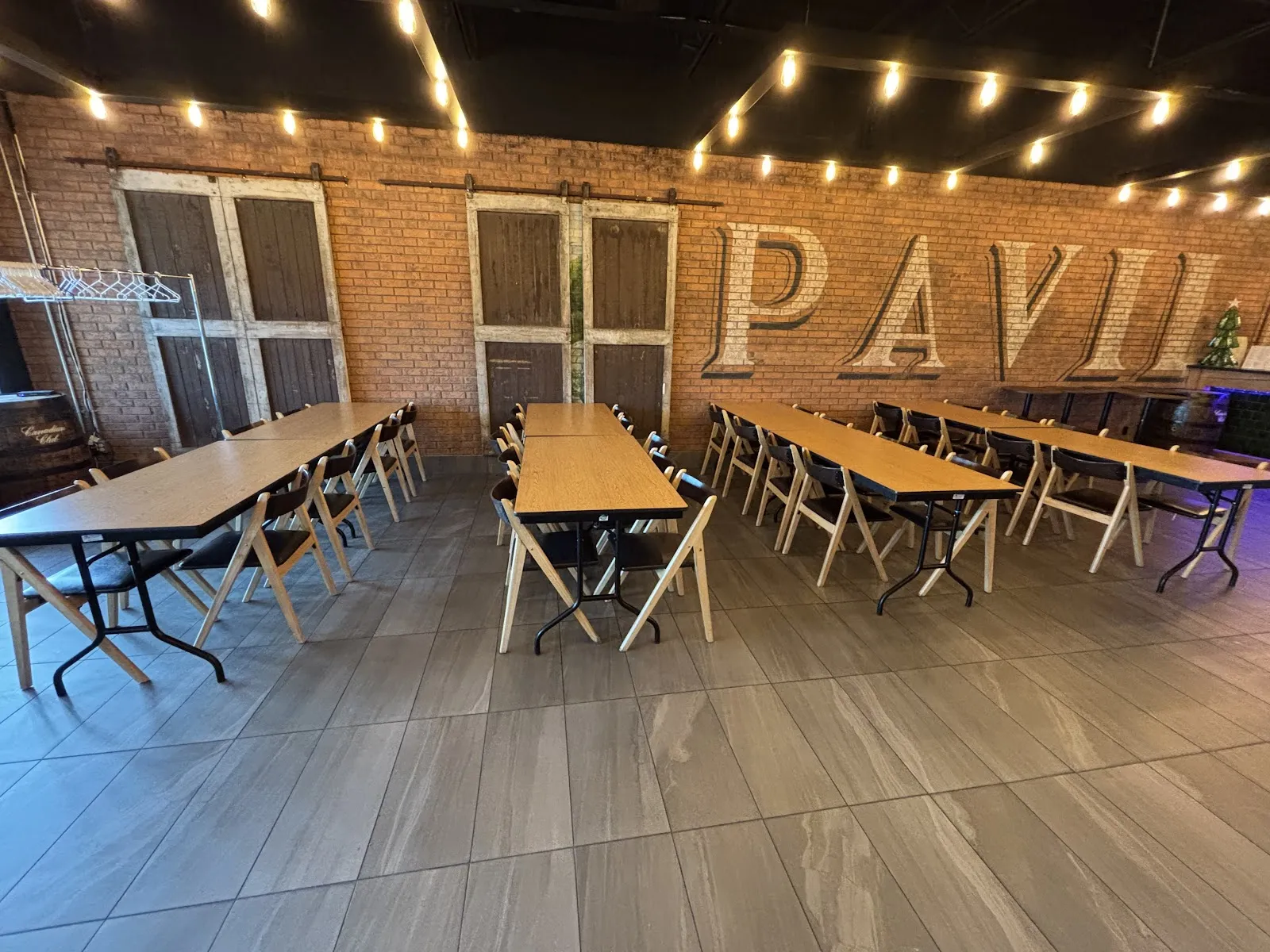 Parks & Rec Gastropub Sports Bar - Image 3