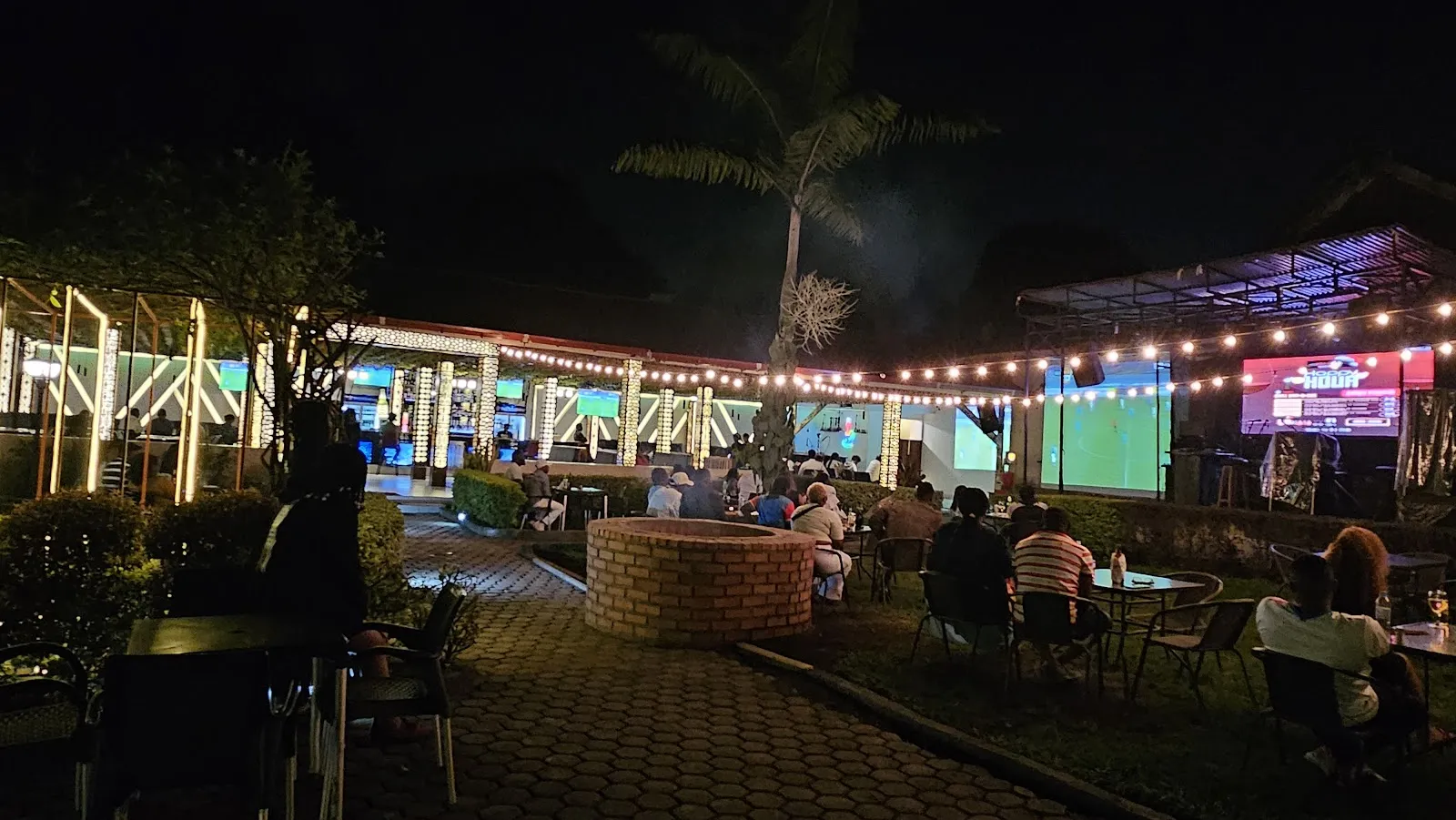 Barbecue Bar And Restaurant - Image 3