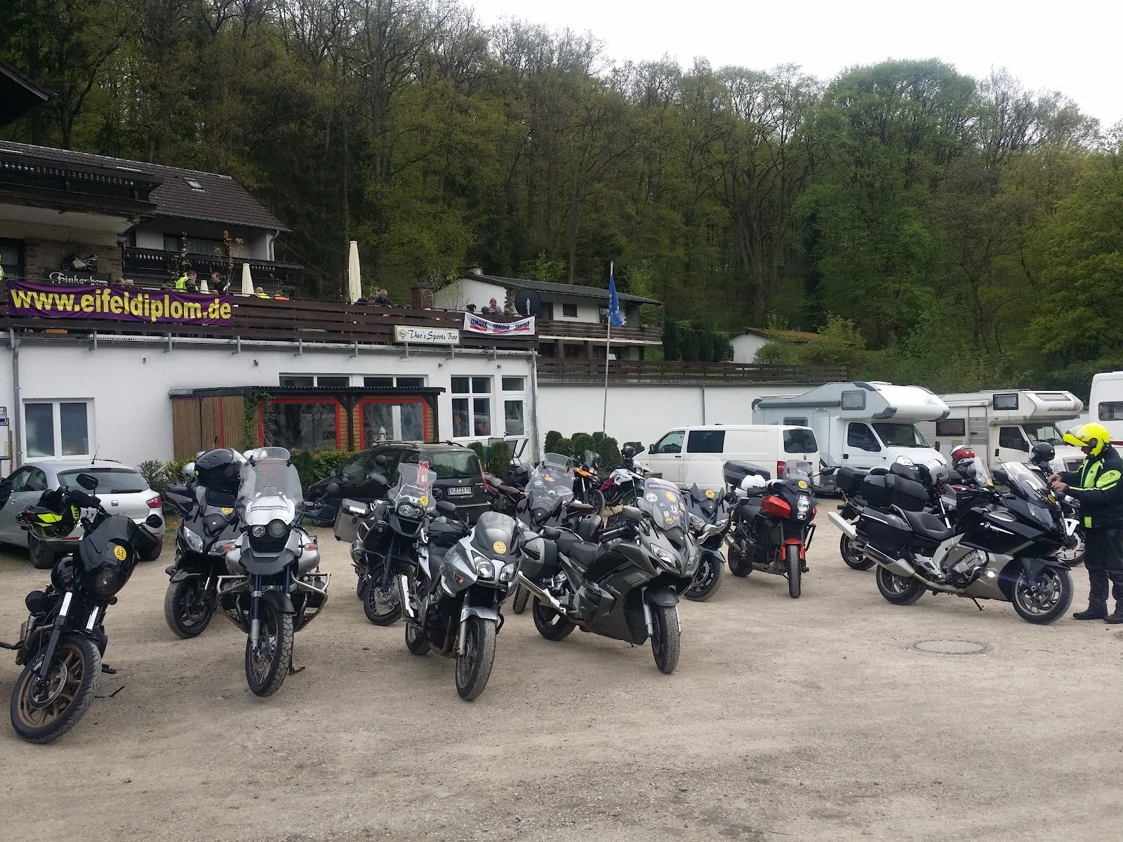 Theo's Sportsbar - Image 2