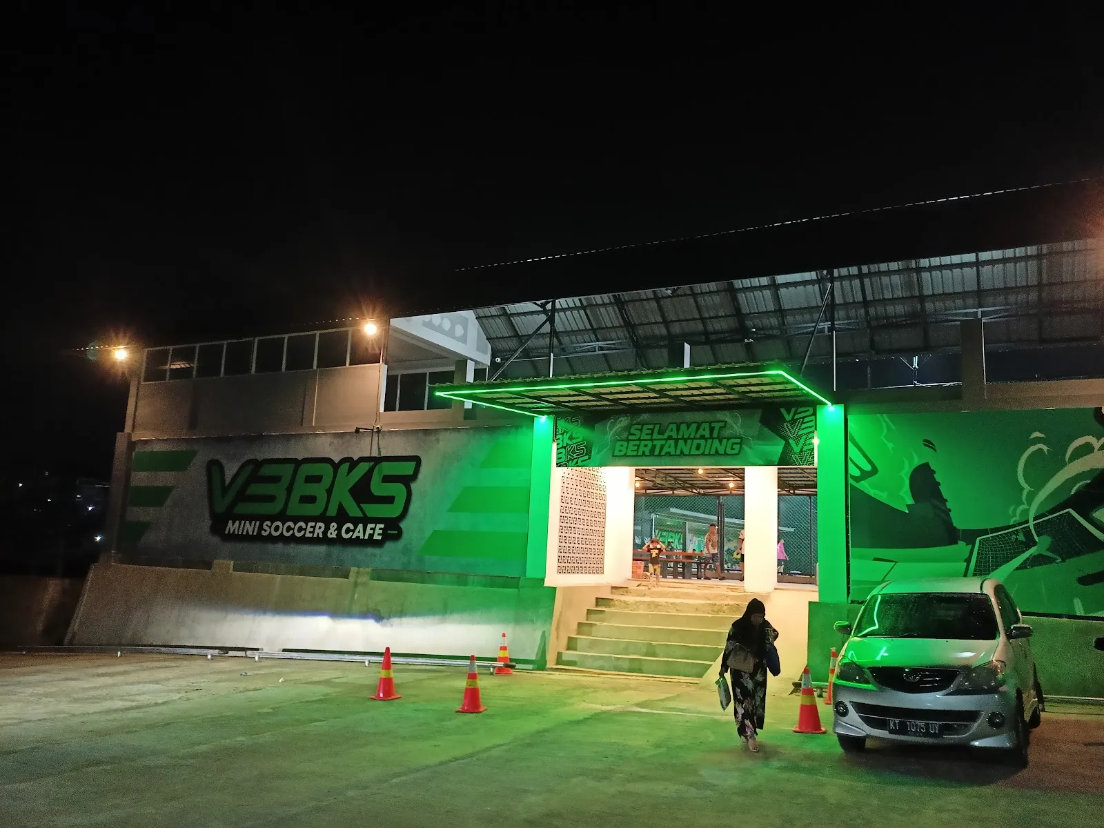 V3BKS Mini Soccer & Cafe - Image 4