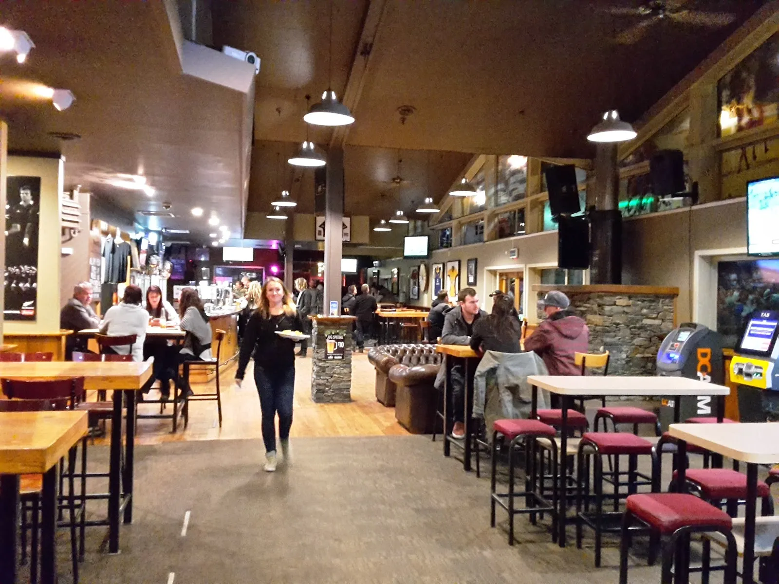 Wanaka Bullock Bar - Image 4