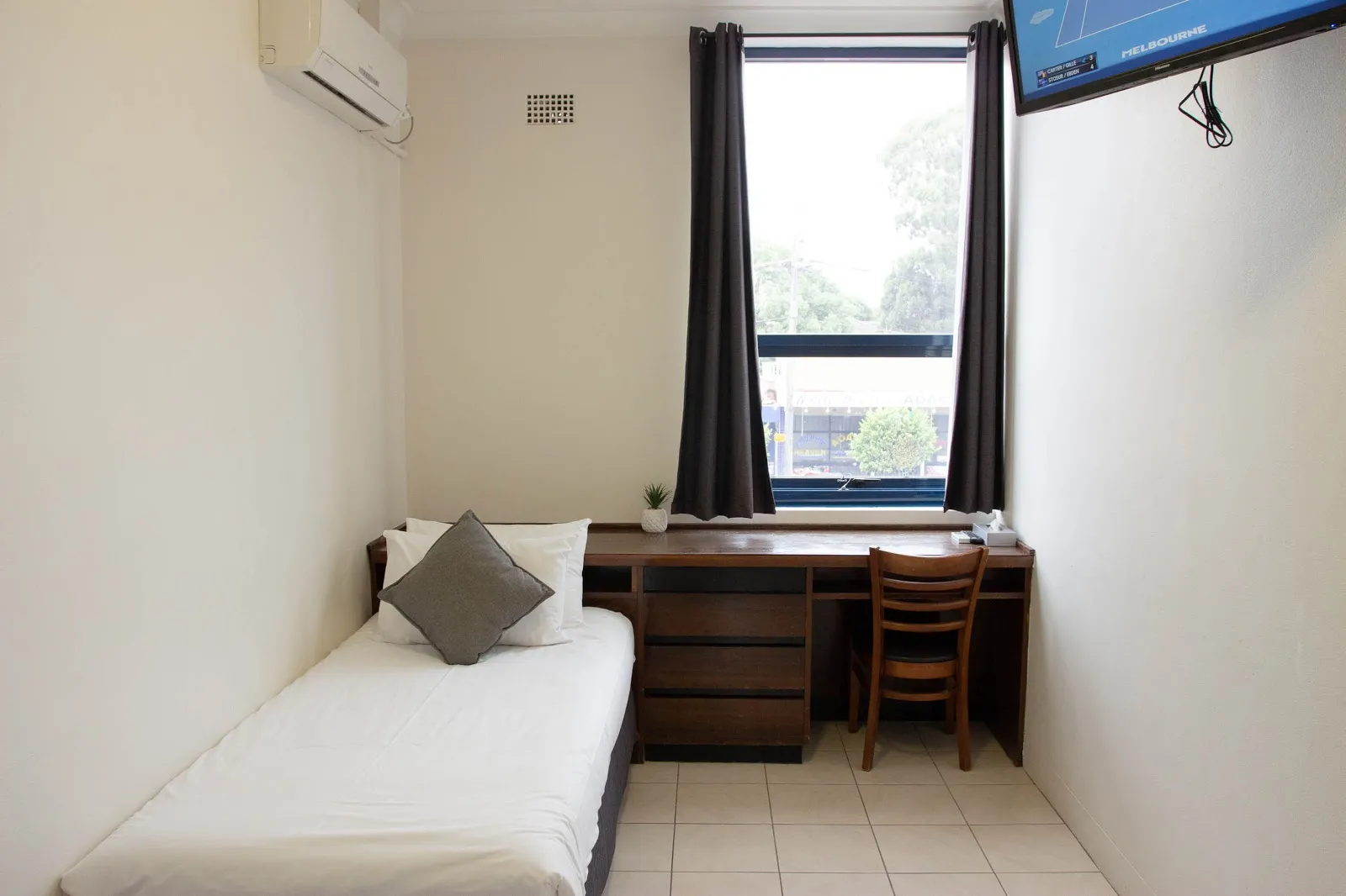 Wiley Park Hotel - Image 4
