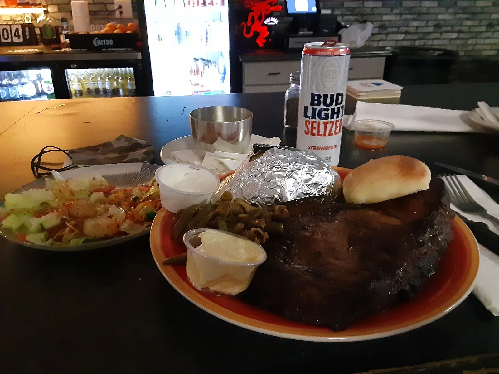 The Zone Bar & Grill - Image 4