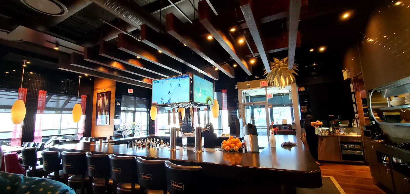 Browns Socialhouse Dawson Creek - Image 2