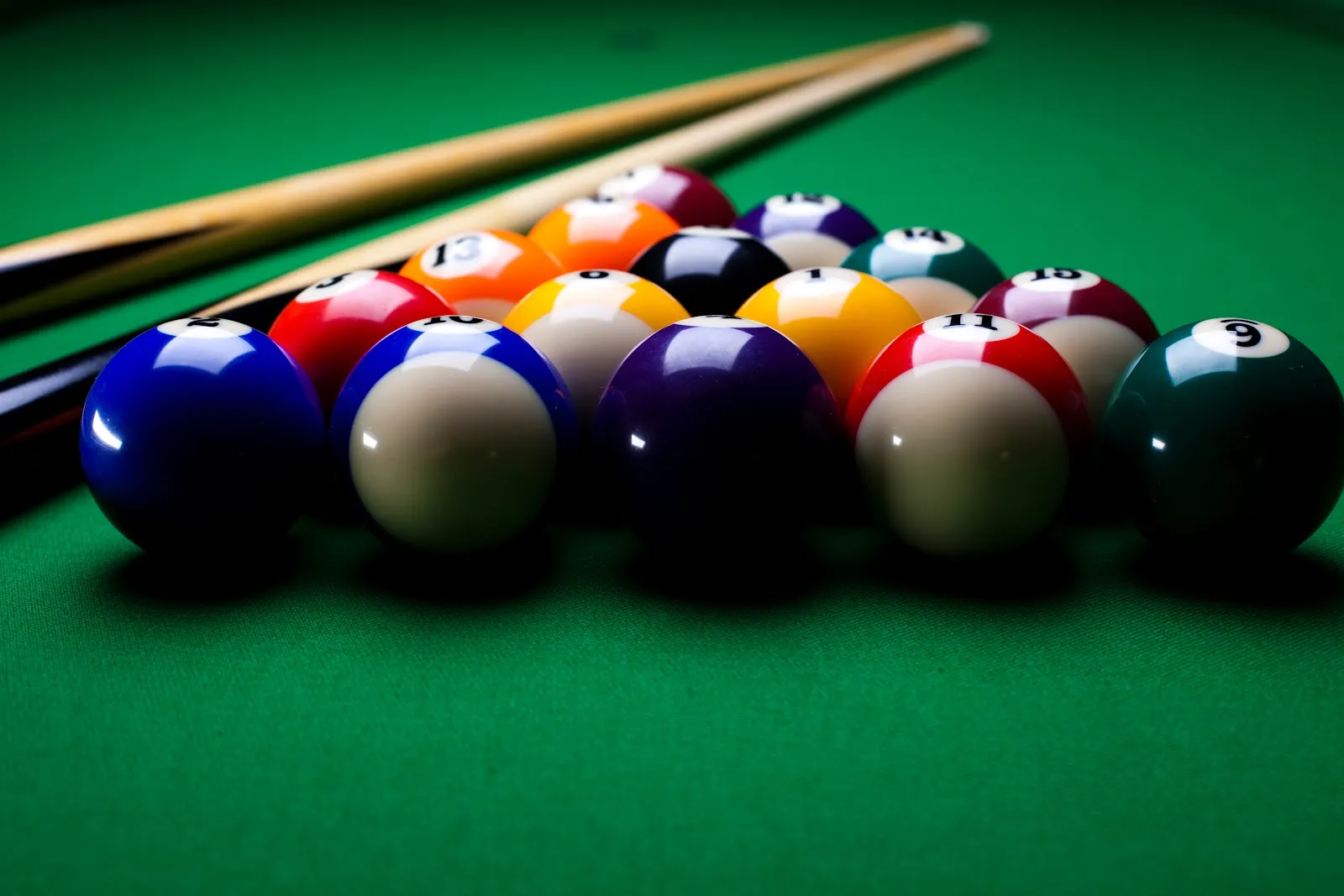 POOL LEGENDS - Billiard & Bar - biljarski klub - biljar u Zagrebu logo