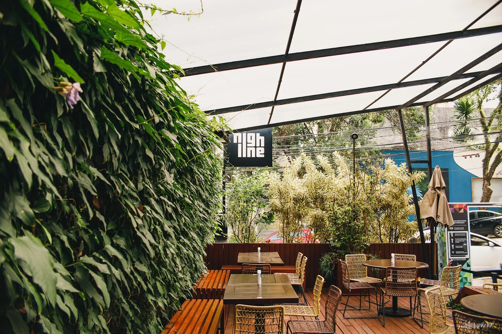 High Line Bar - Image 2