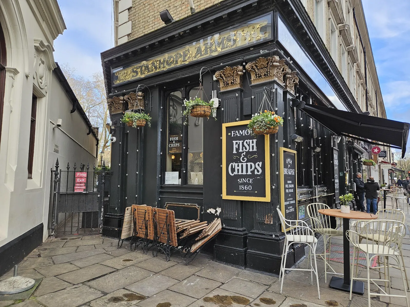 The Stanhope Arms - Image 3
