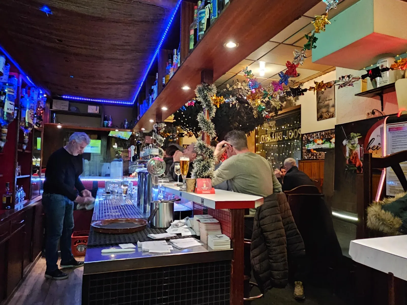 Pub with Ivan - Image 3