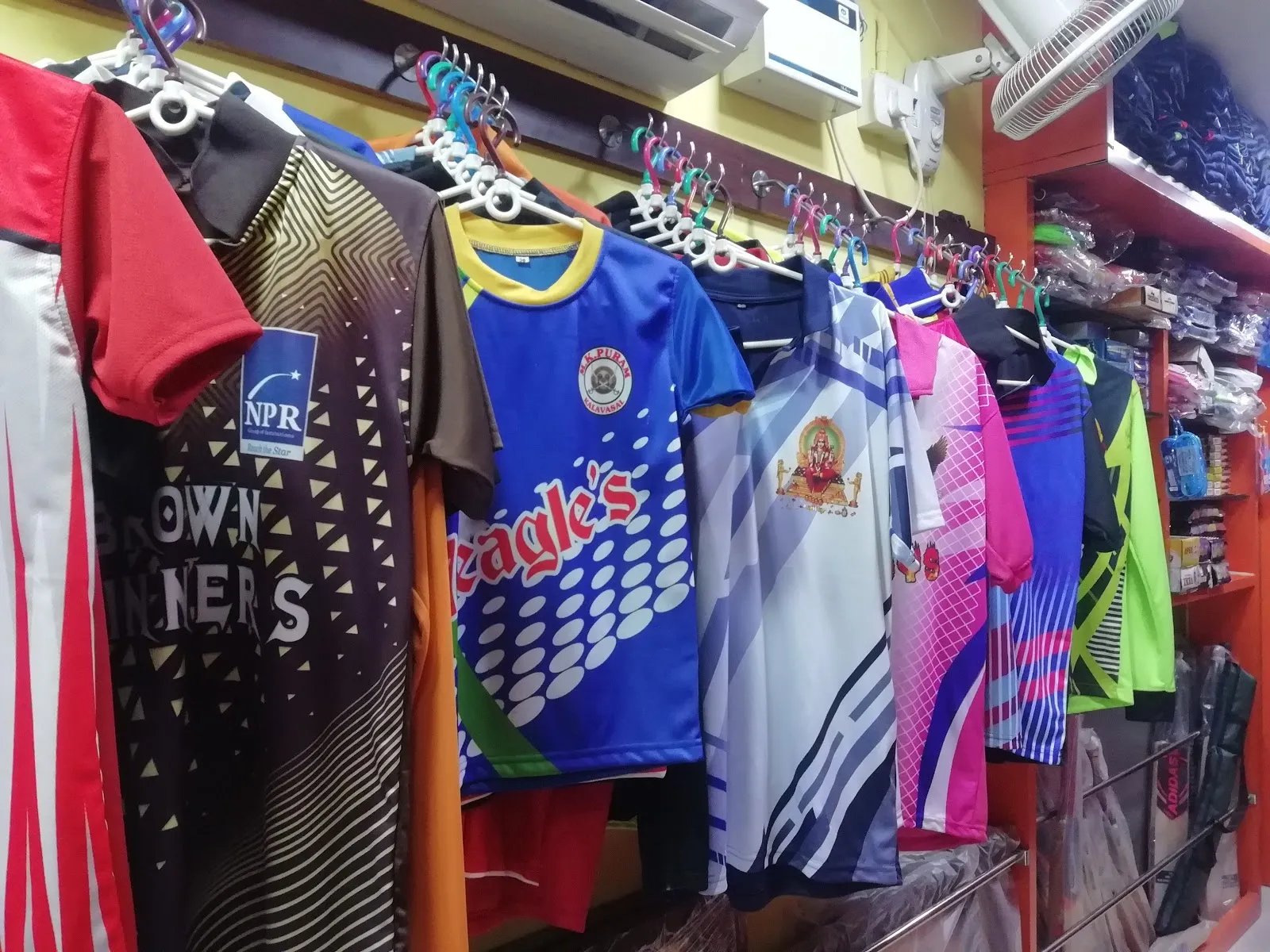 SMP SPORTS - Image 2