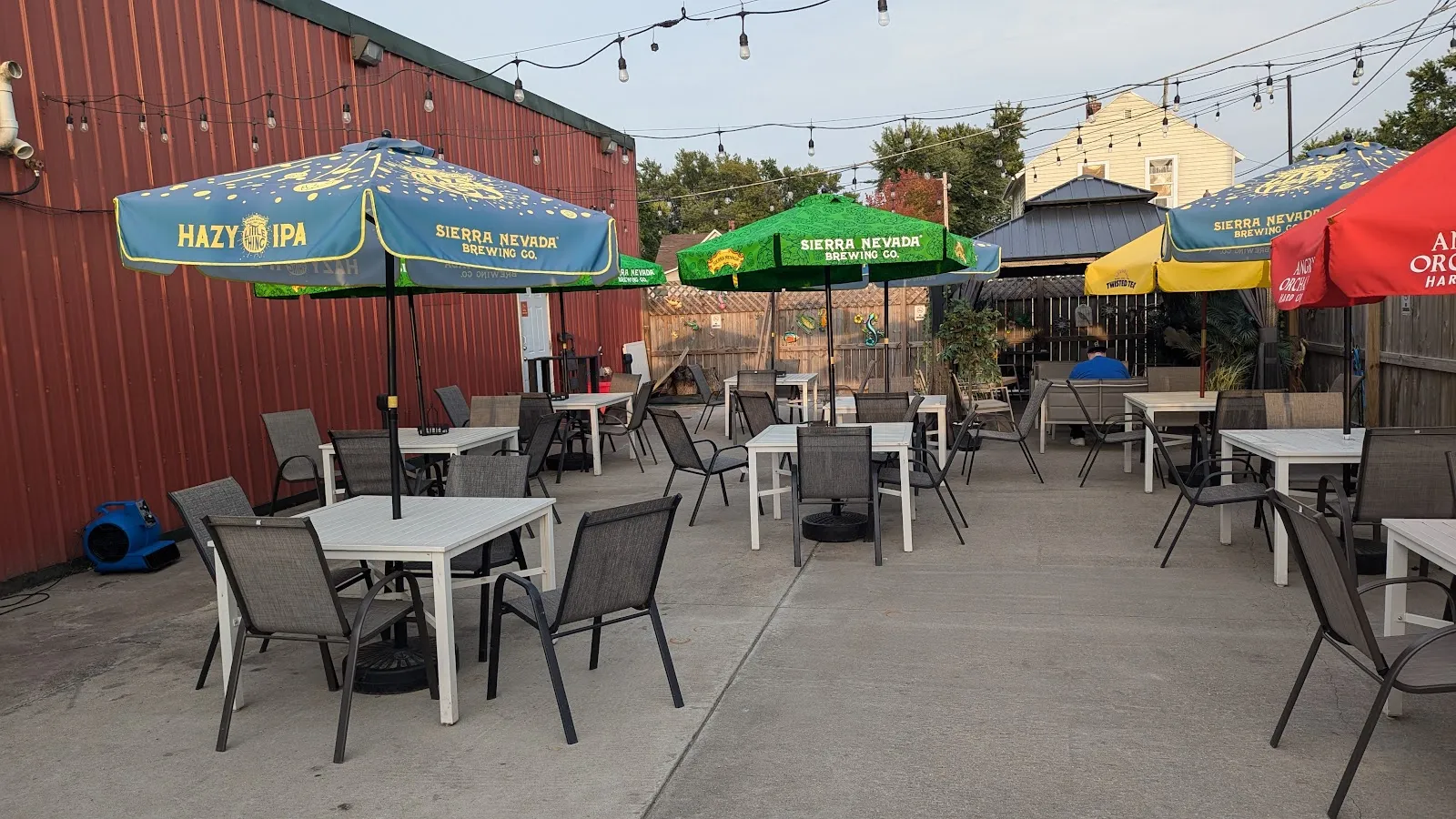 Hooks Pub & Grill - Image 3