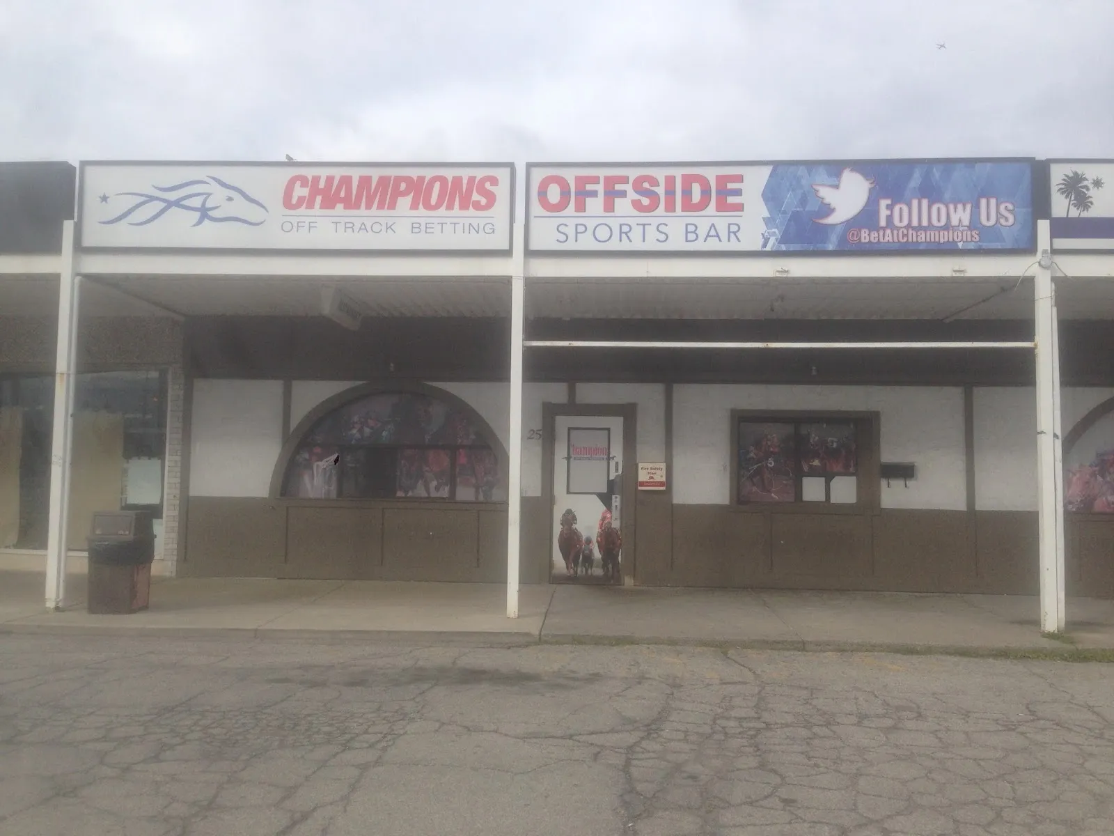 Offside Sports Bar - Image 3