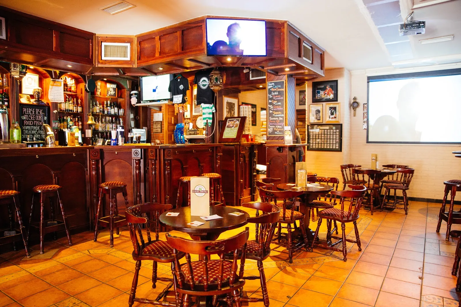 The Bodhran Irish Bar - Image 3