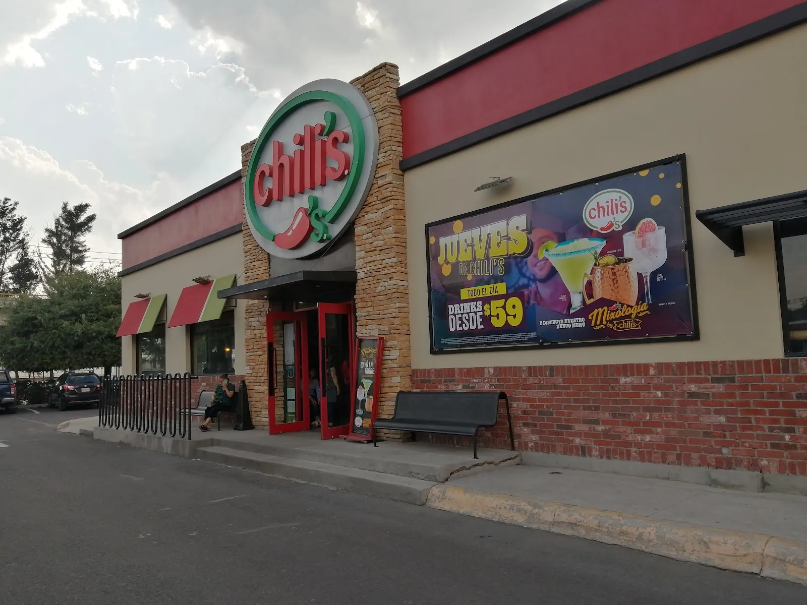 Chili's Sendero Ixtapaluca logo