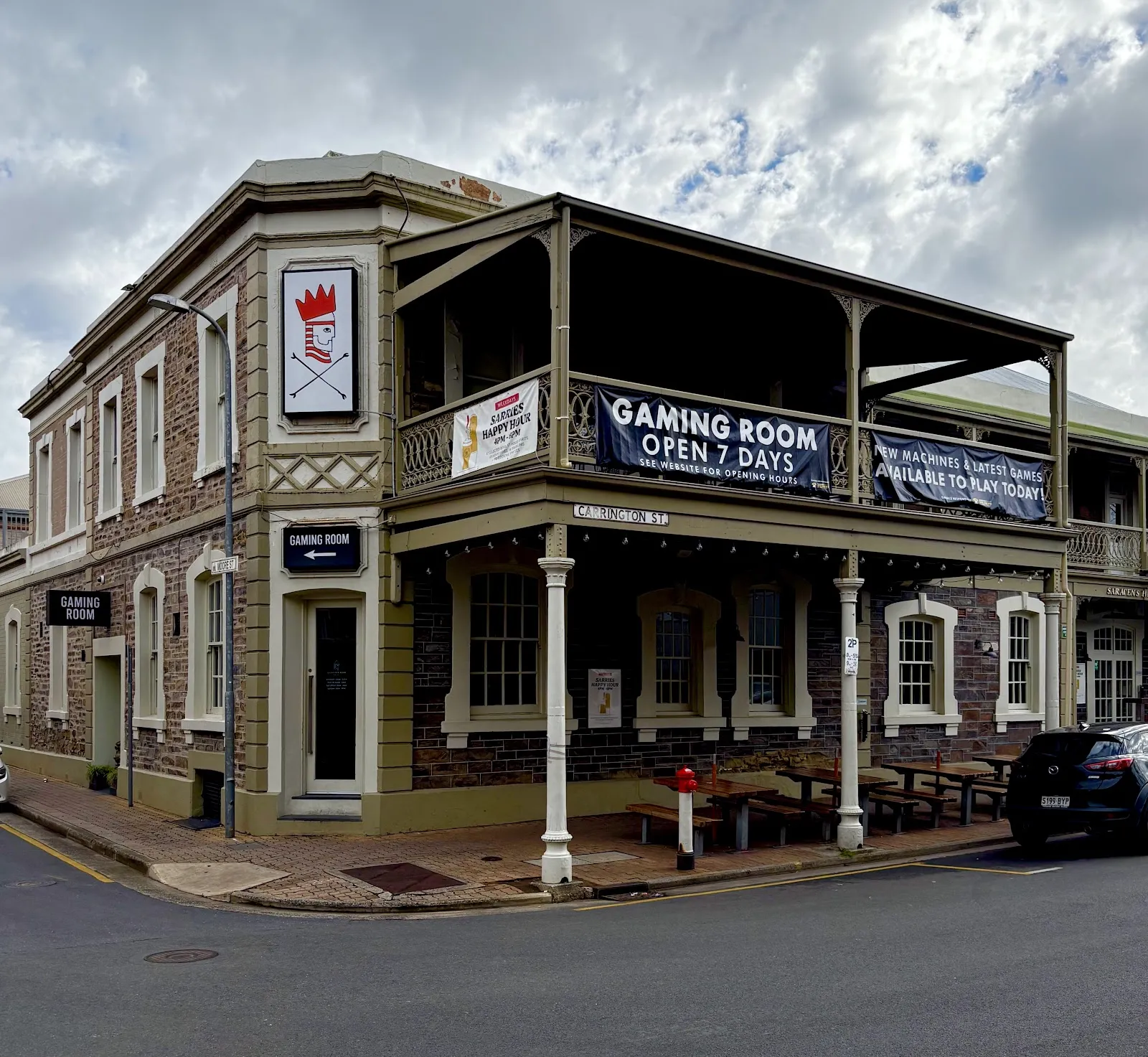 Saracens Head Hotel - Image 4