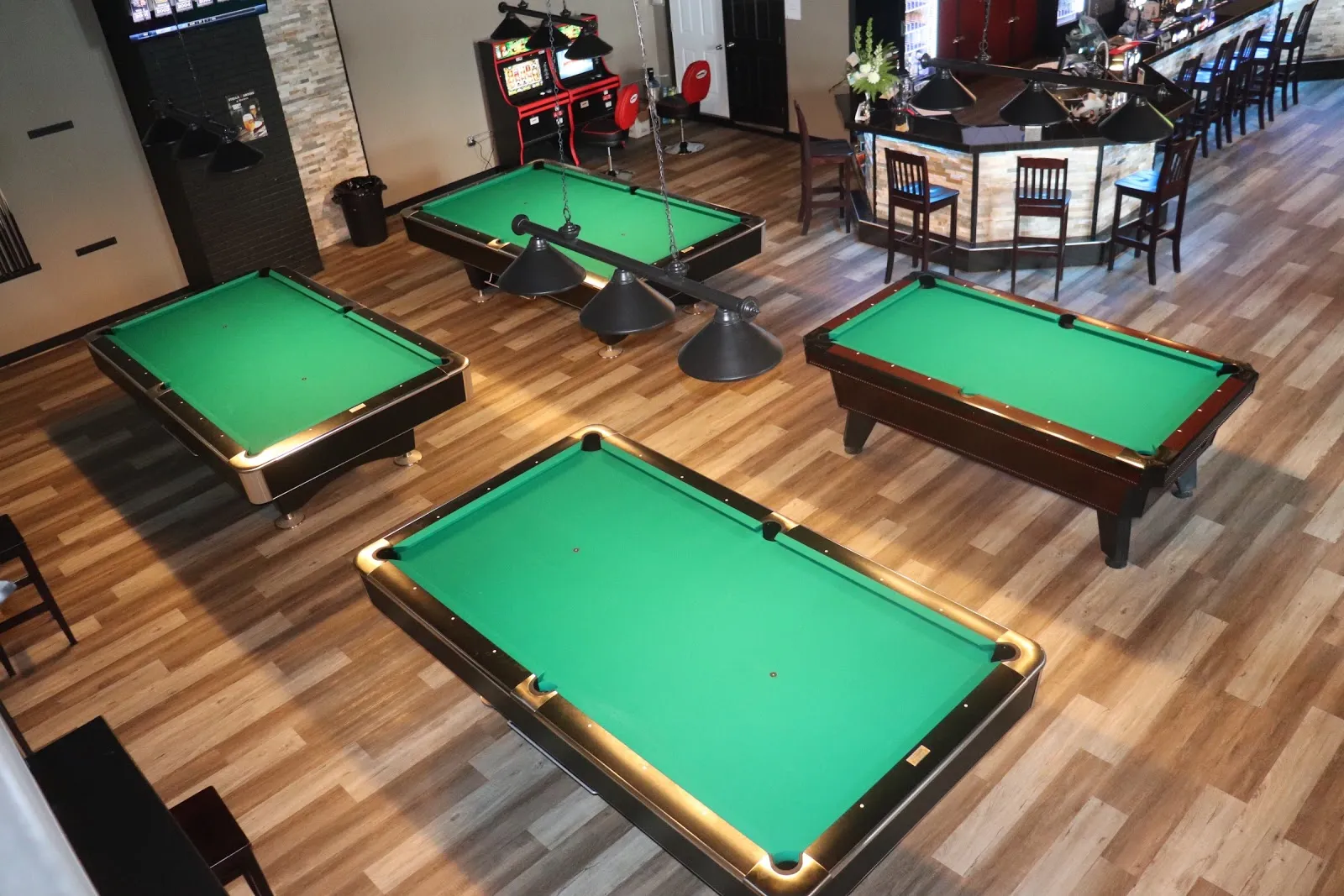 The Surge Sports Lounge - Image 4