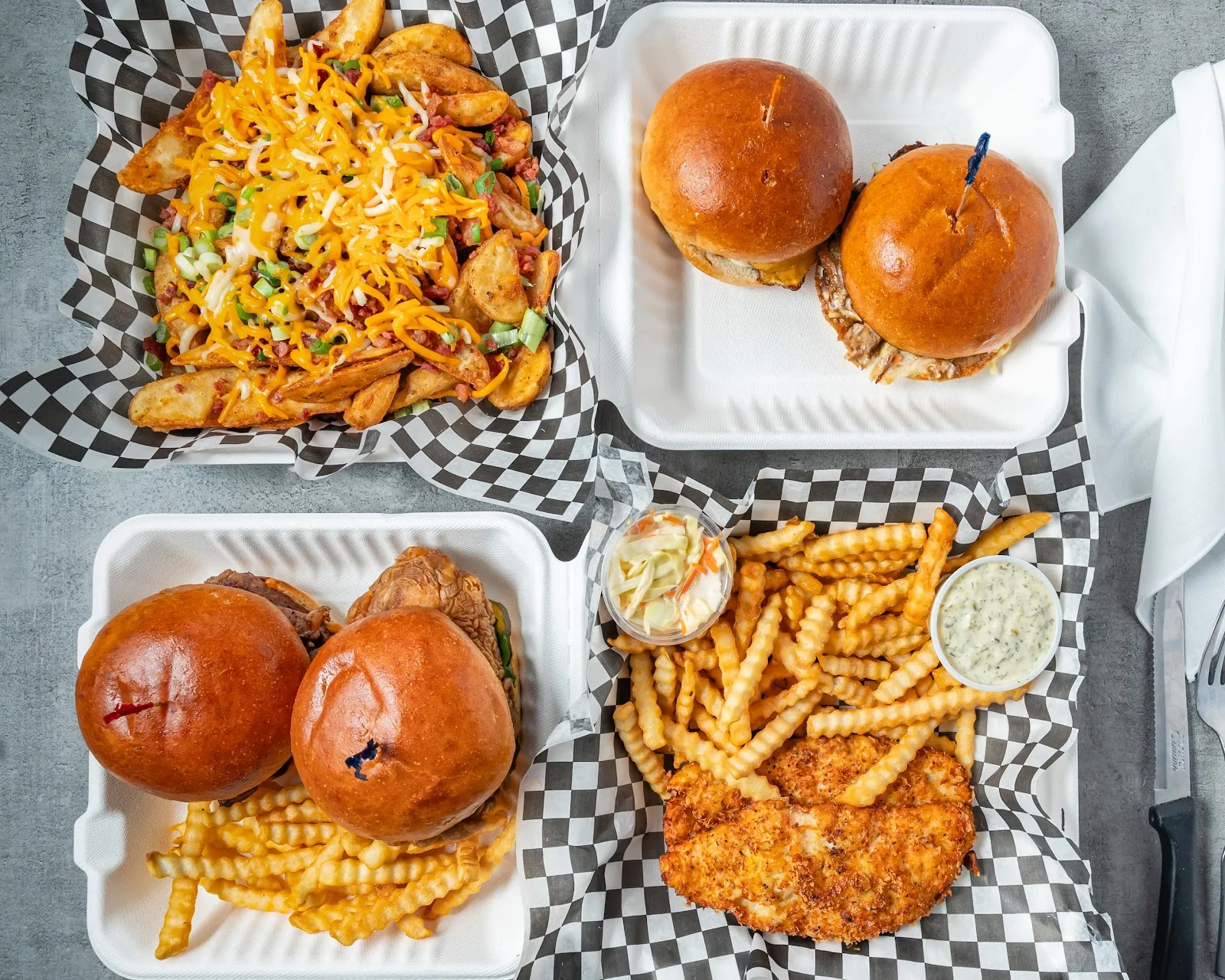 Yogi's Food & Bar - Image 4