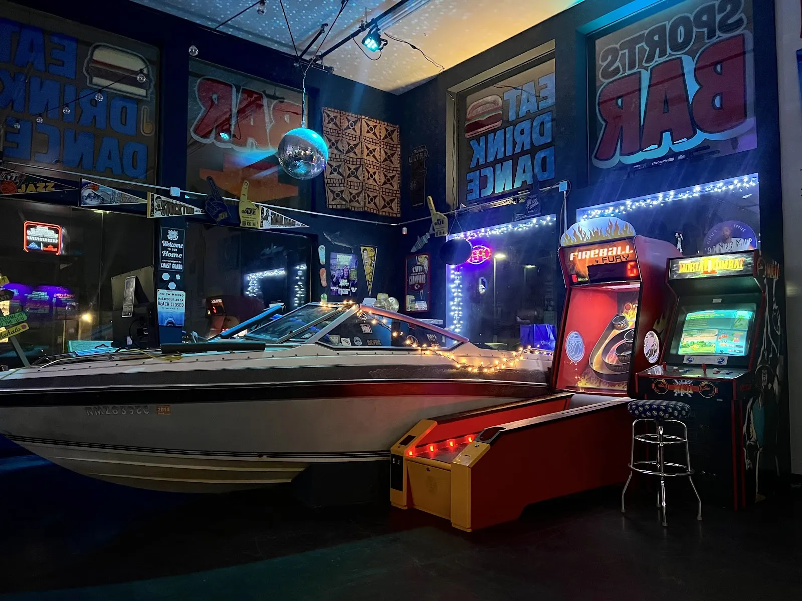 Last Call Sports Bar and Grill