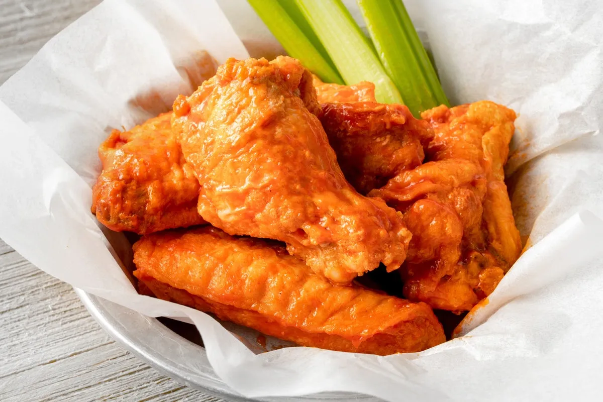 Hurricane Grill & Wings-Cape Coral - Image 4