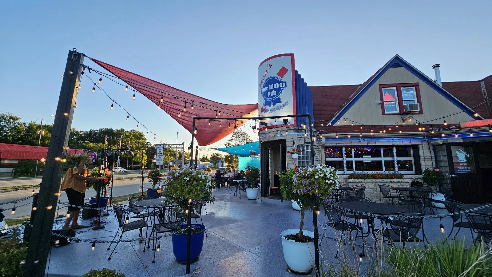Jackson's Blue Ribbon Pub - Image 3