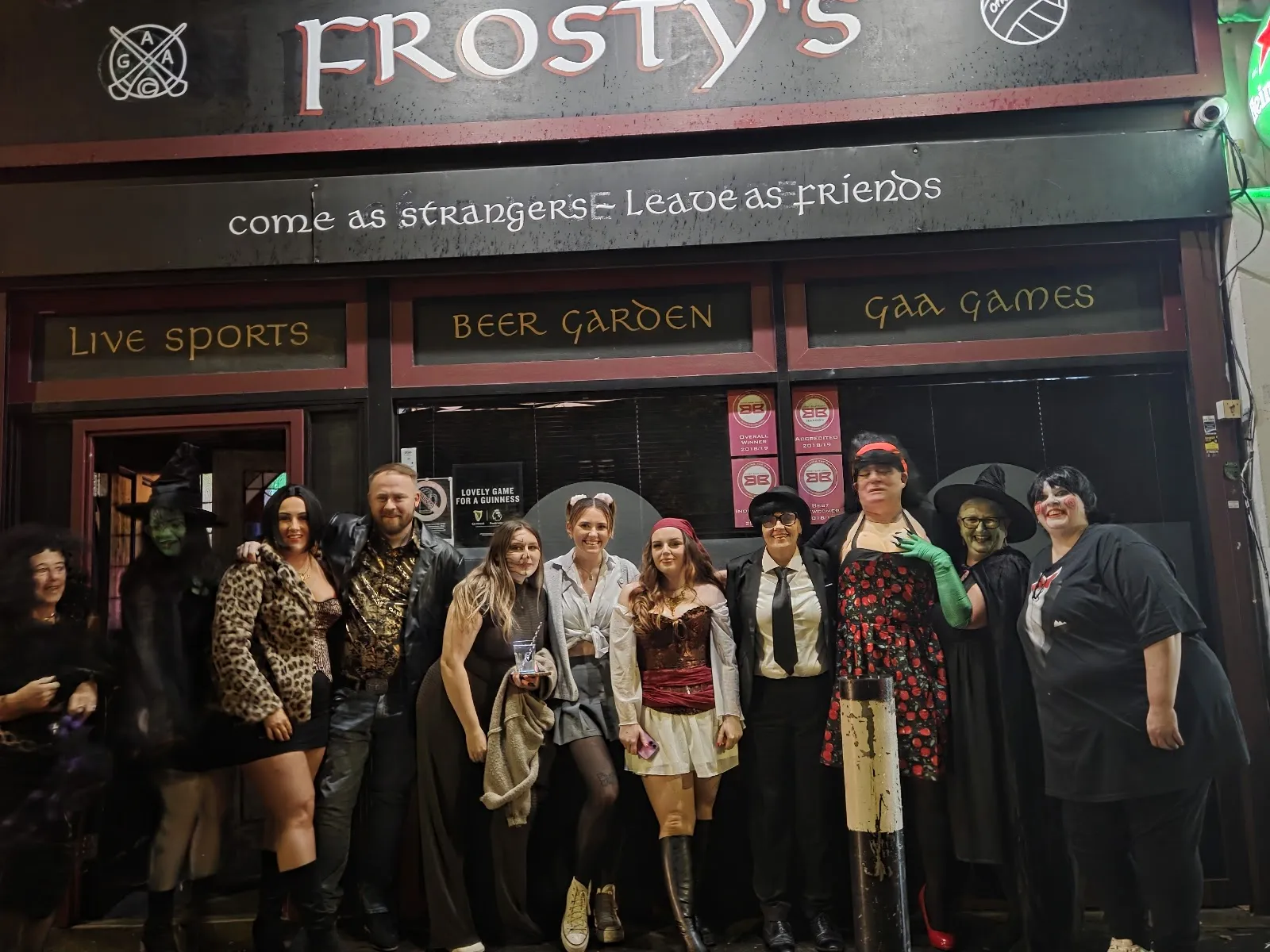 Fizz Sports Bar - Image 2