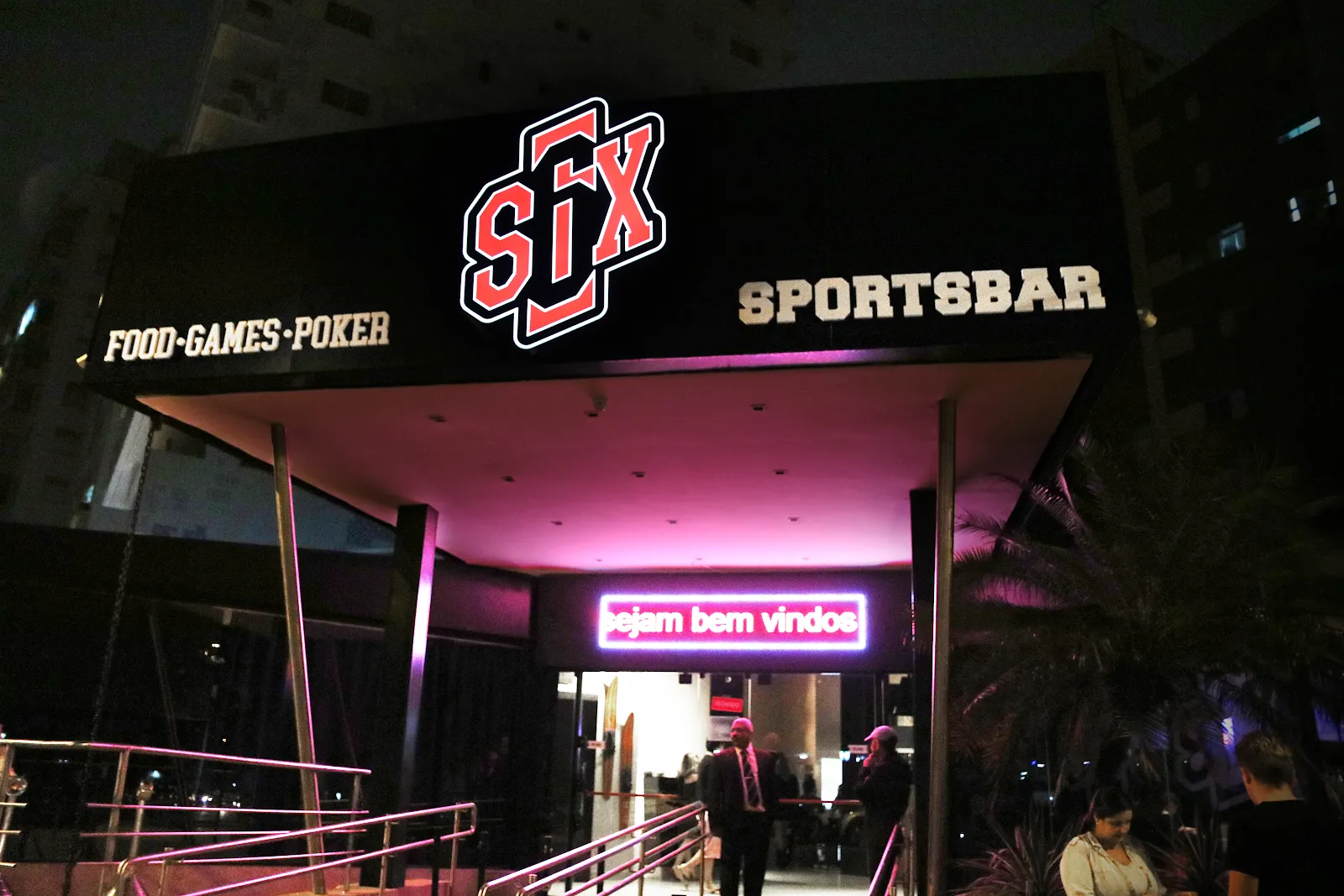 Six Sports Bar logo