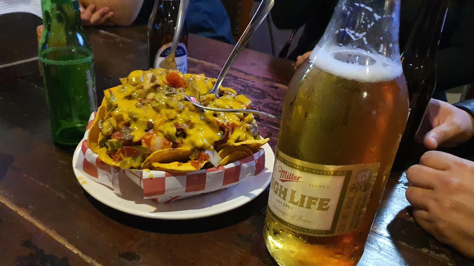 Cesar's Bar & Grill - Image 4