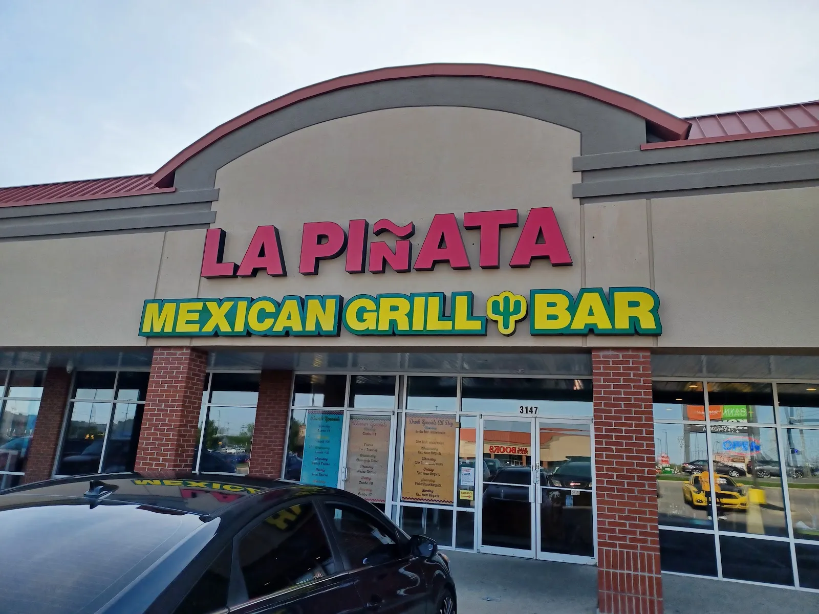 La Pinata of Hamilton - Mexican Grill & Bar - Image 4