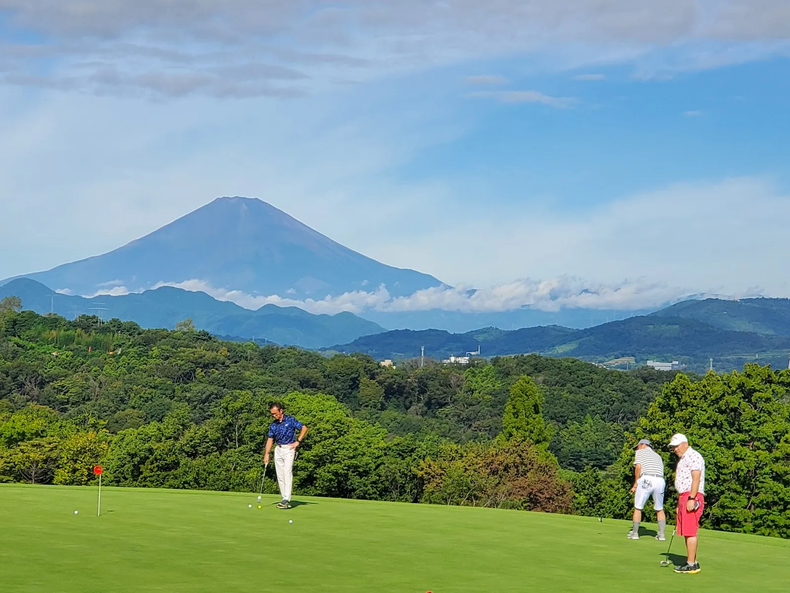 GOLF LOUNGE TAKA - Image 2