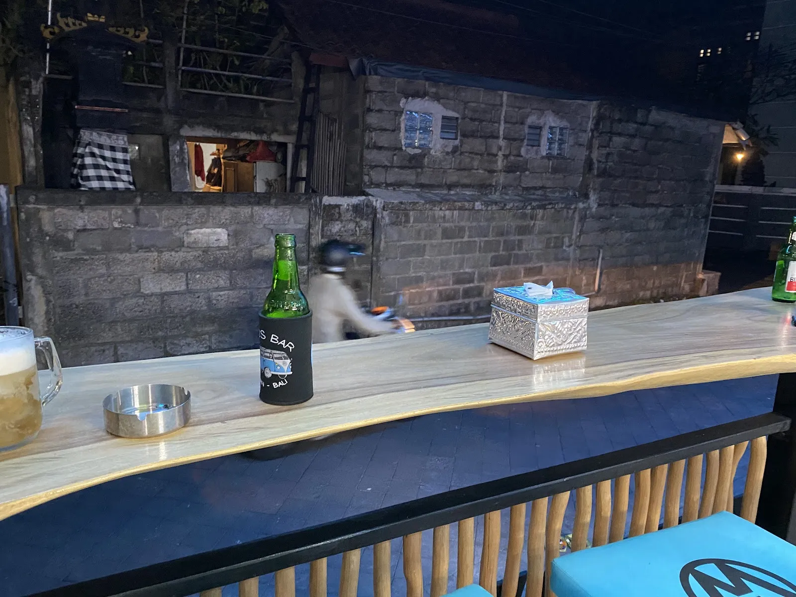 Dub’s Bar - Image 2