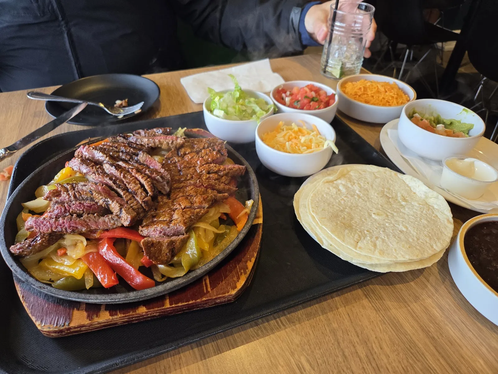 3 Mariachis Mexican Restaurant (Vaughan) - Image 2