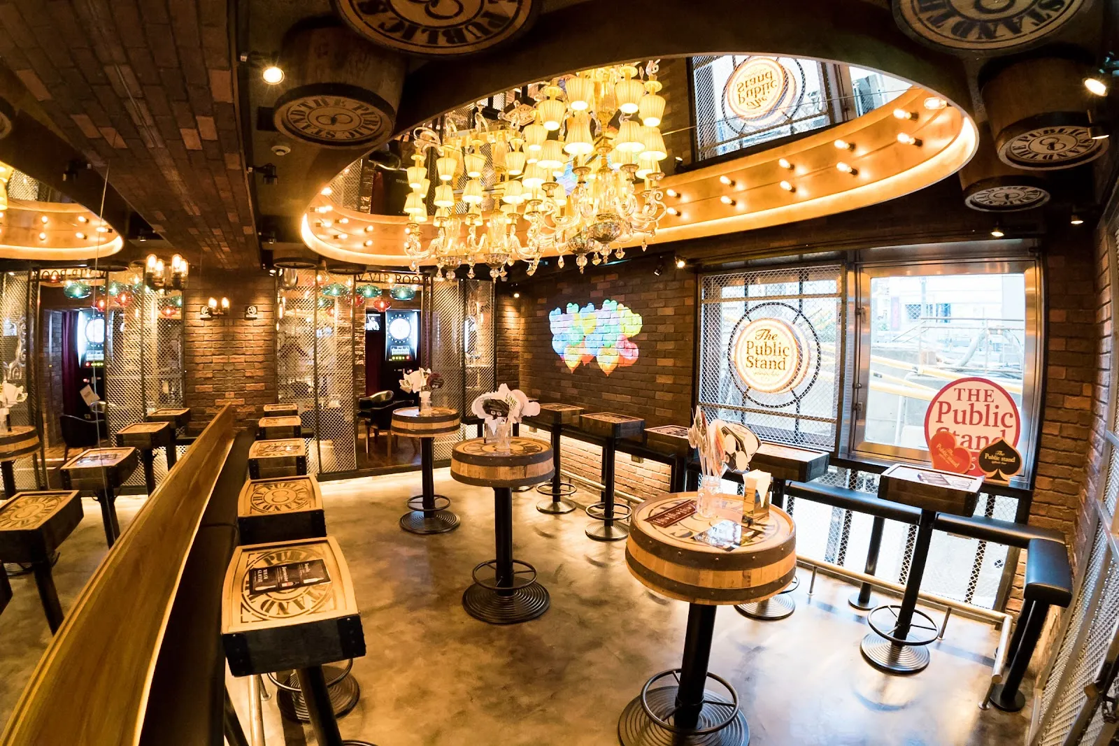 Shibuya, All you can drink bar, The Public Stand - Image 2