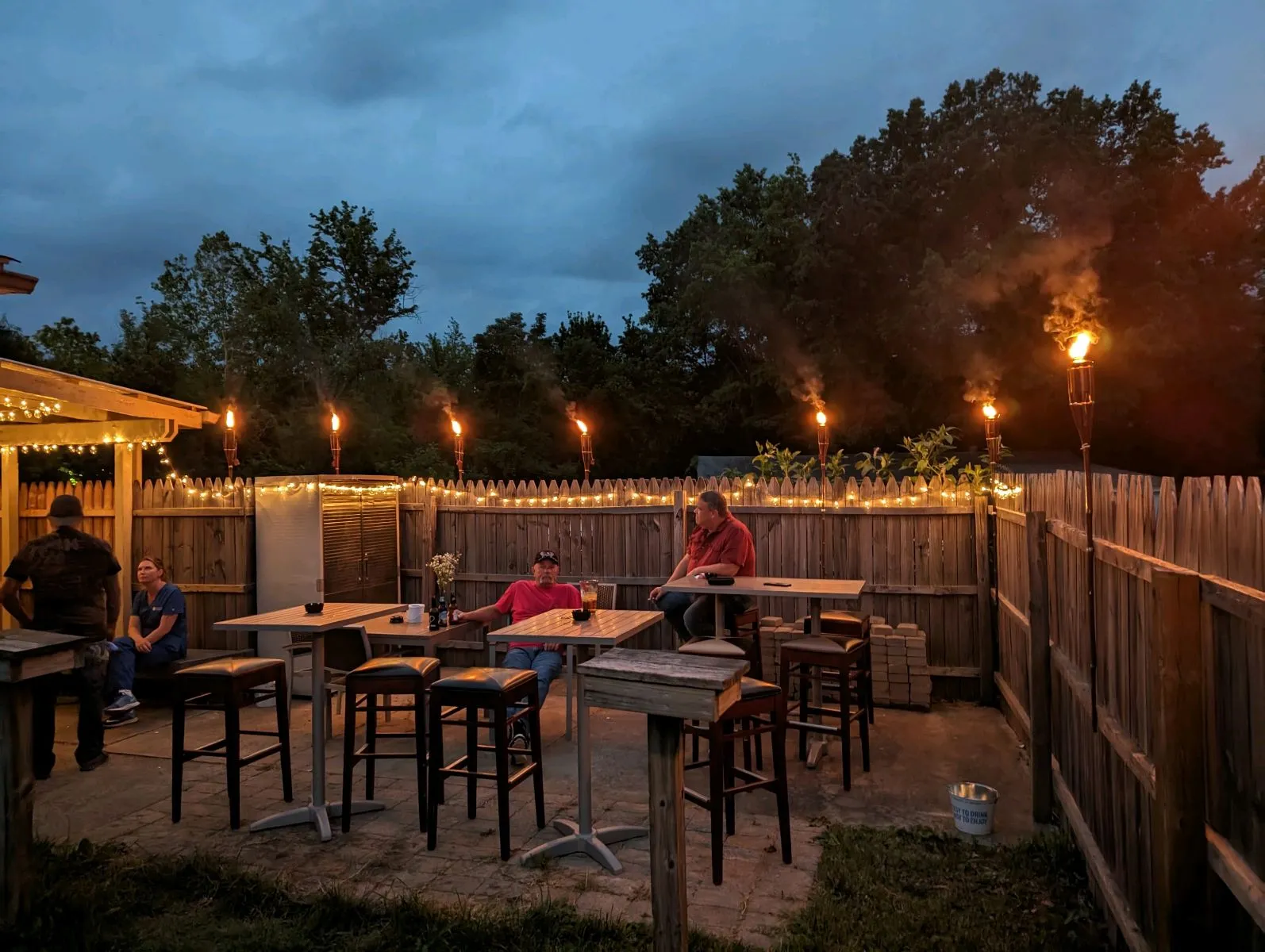 Everybody's Pub - Image 2