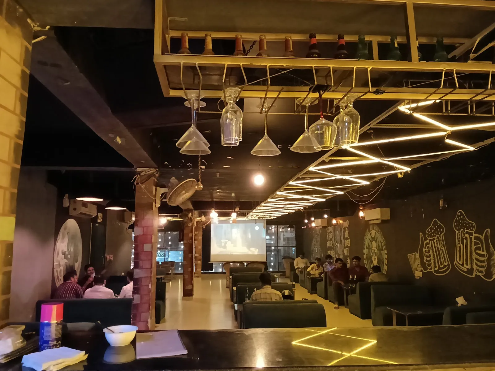 Club Old Barrel - MRP Bar , Family Restaurant Sports Bar Brewery - Image 3