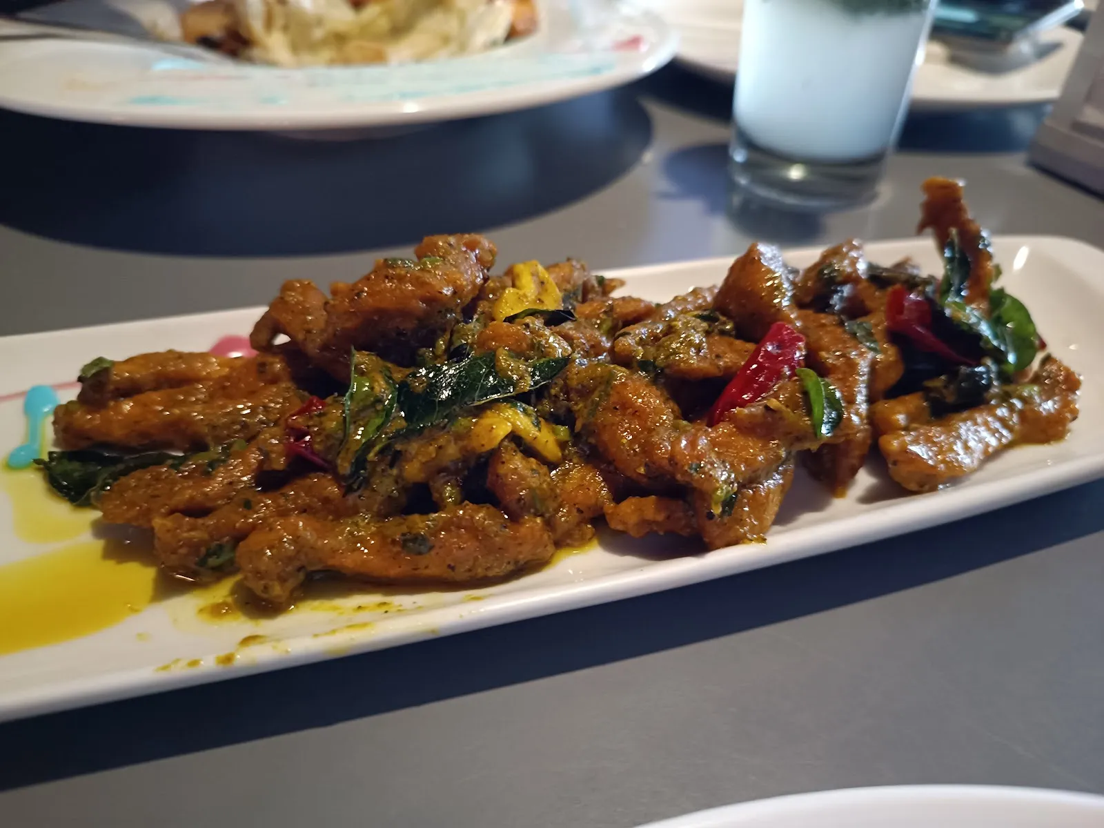 Gilly's Restobar - Image 3