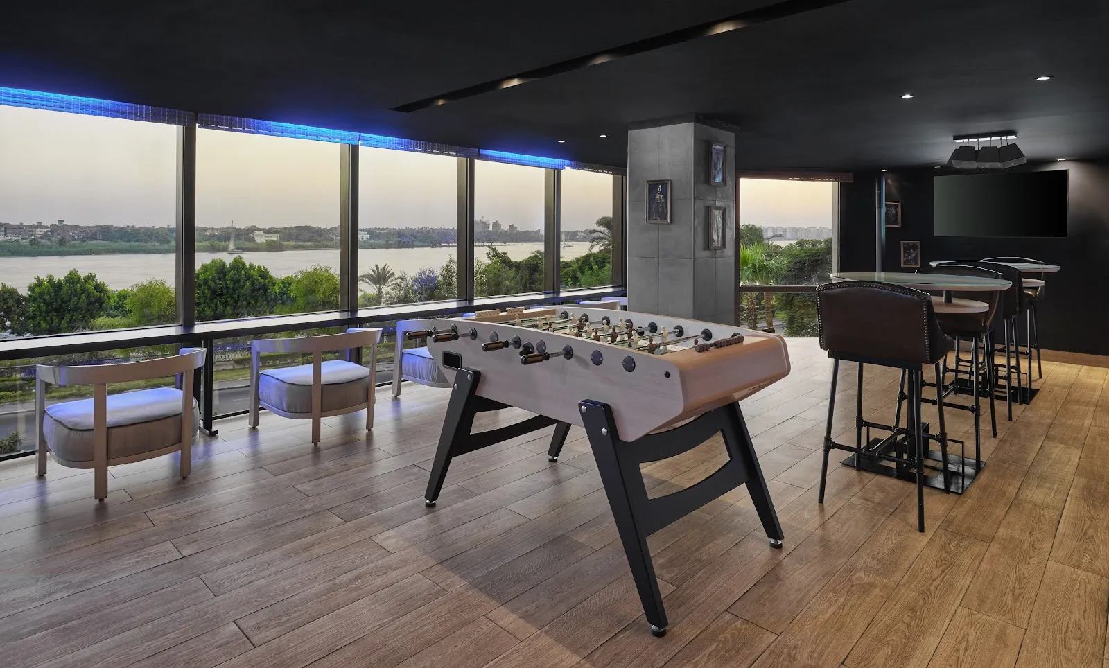 Scores sport bar and restaurant - Image 2