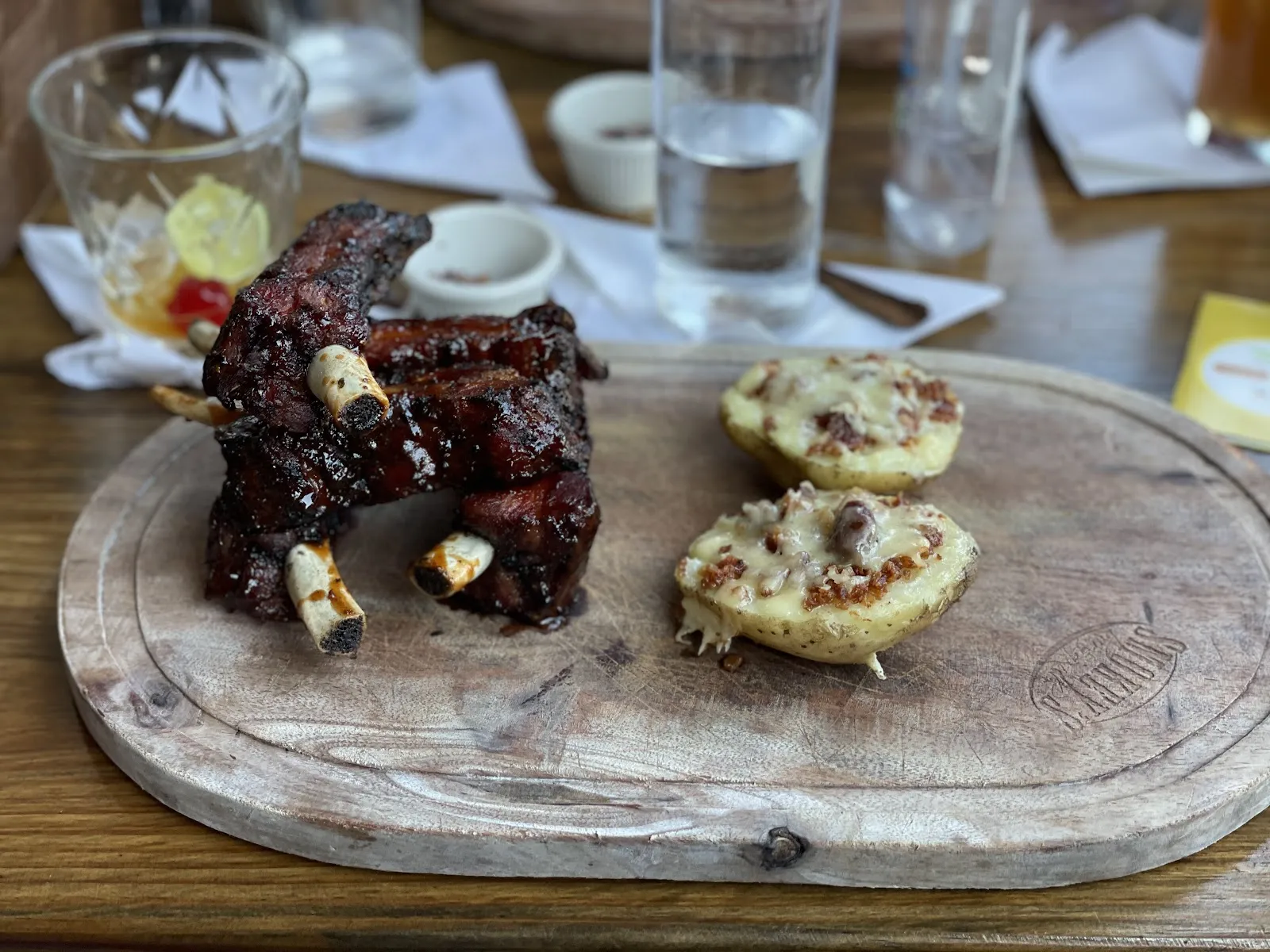 Smokey's Bar & Grill - Image 2
