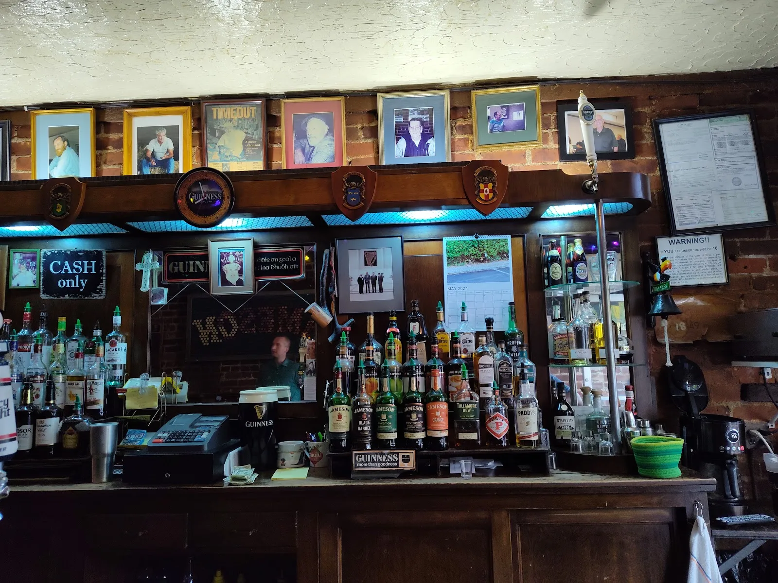 Hap's Irish Pub - Image 2