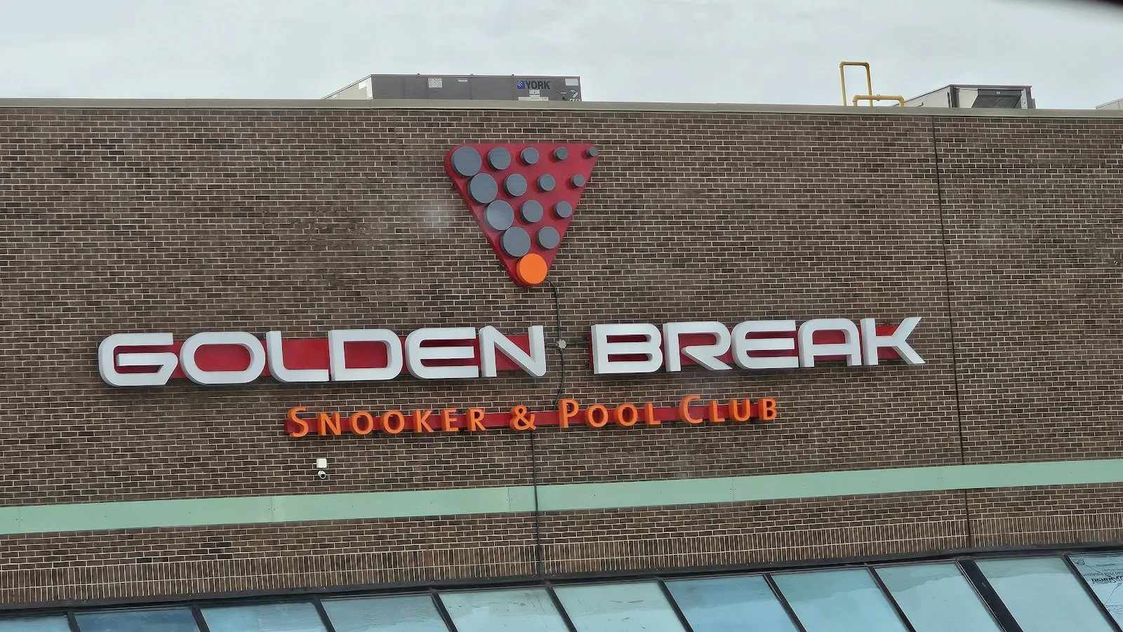 Golden Break Billiard & Lounge - Image 3