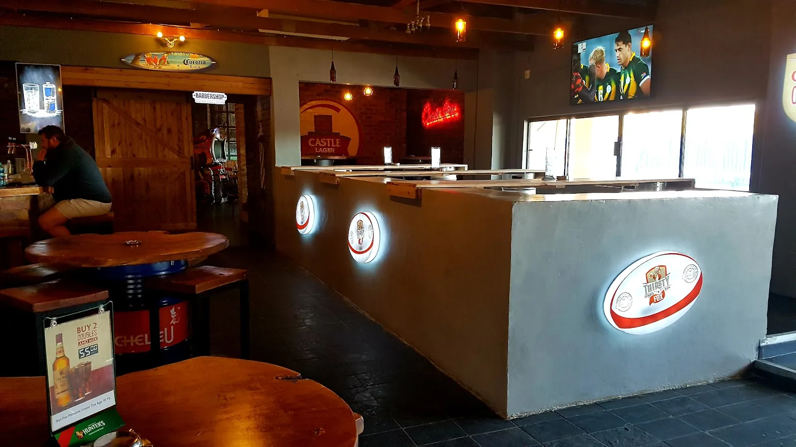 Thirsty Fox Sports Bar - Image 4